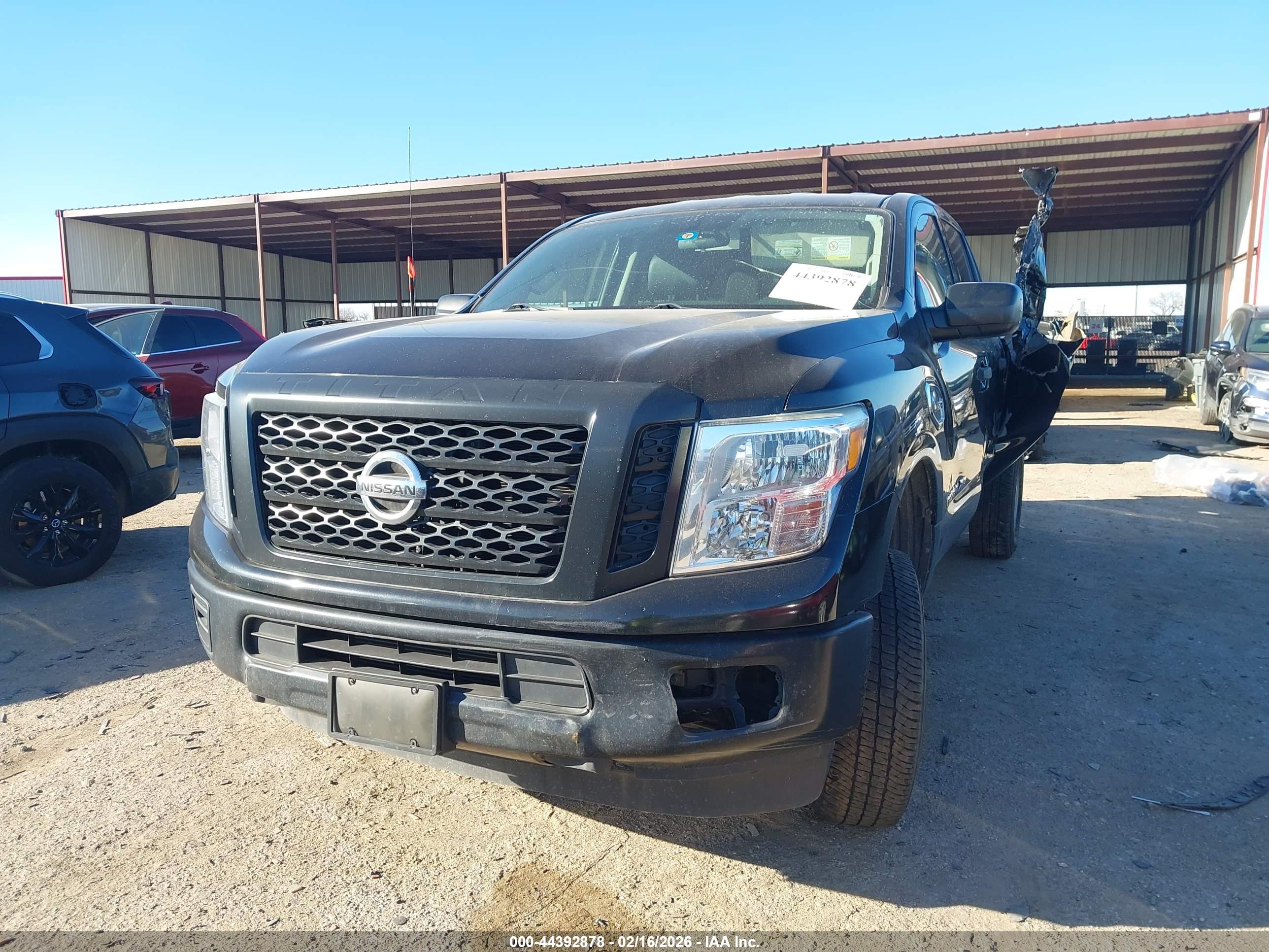 NISSAN TITAN image 2