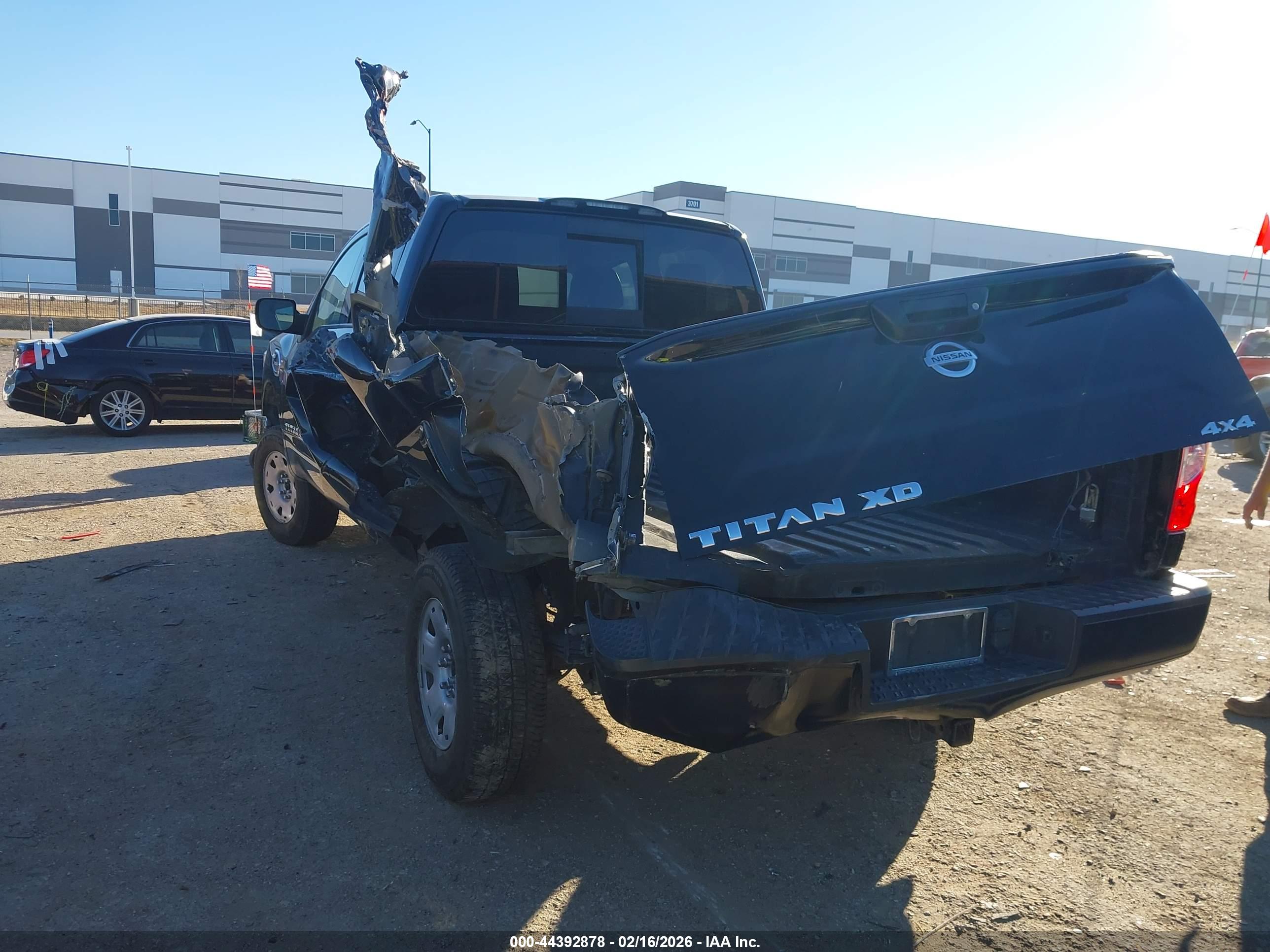NISSAN TITAN image 3
