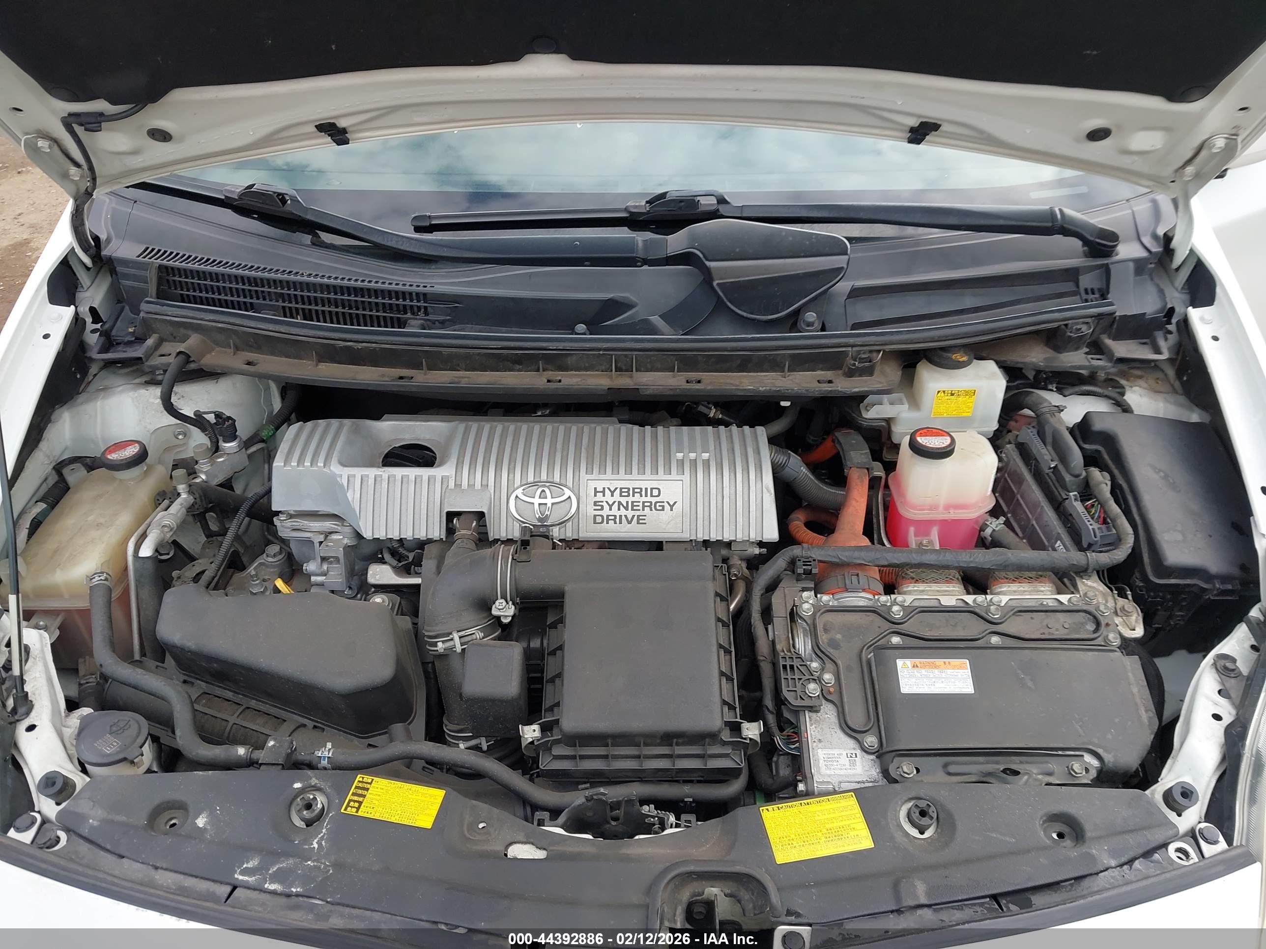 TOYOTA PRIUS image 10