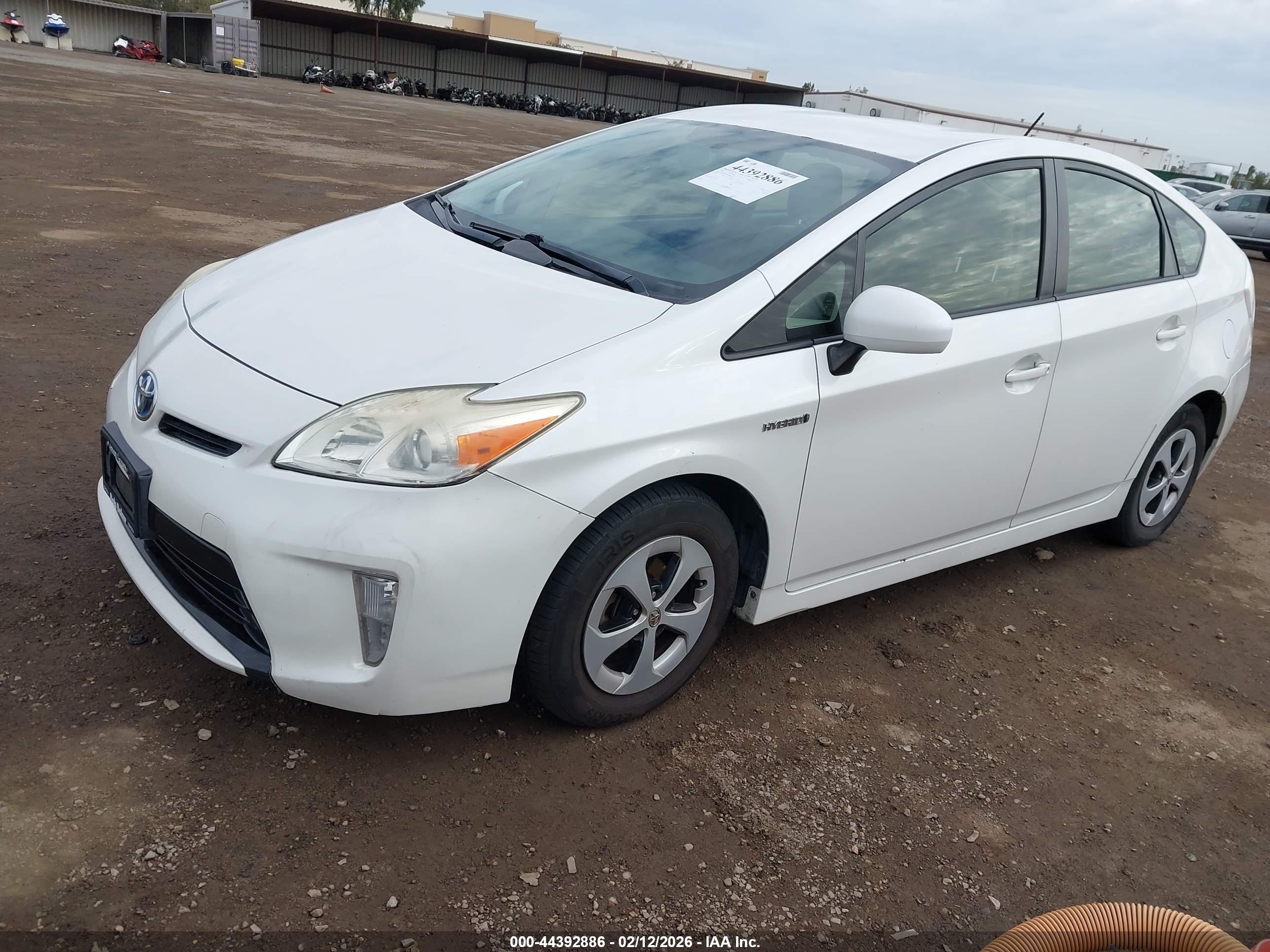 TOYOTA PRIUS image 2