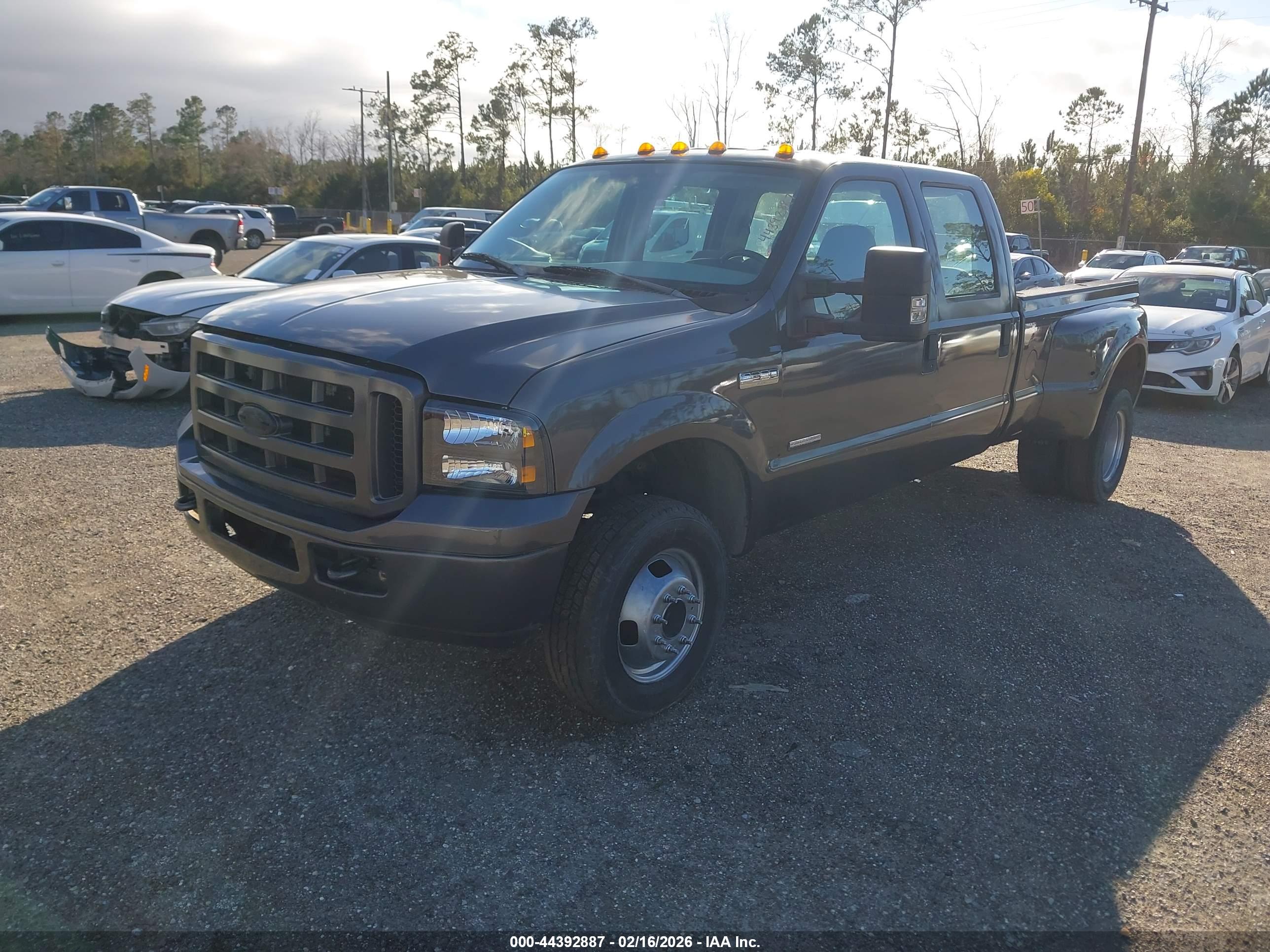 FORD F-350 image 2