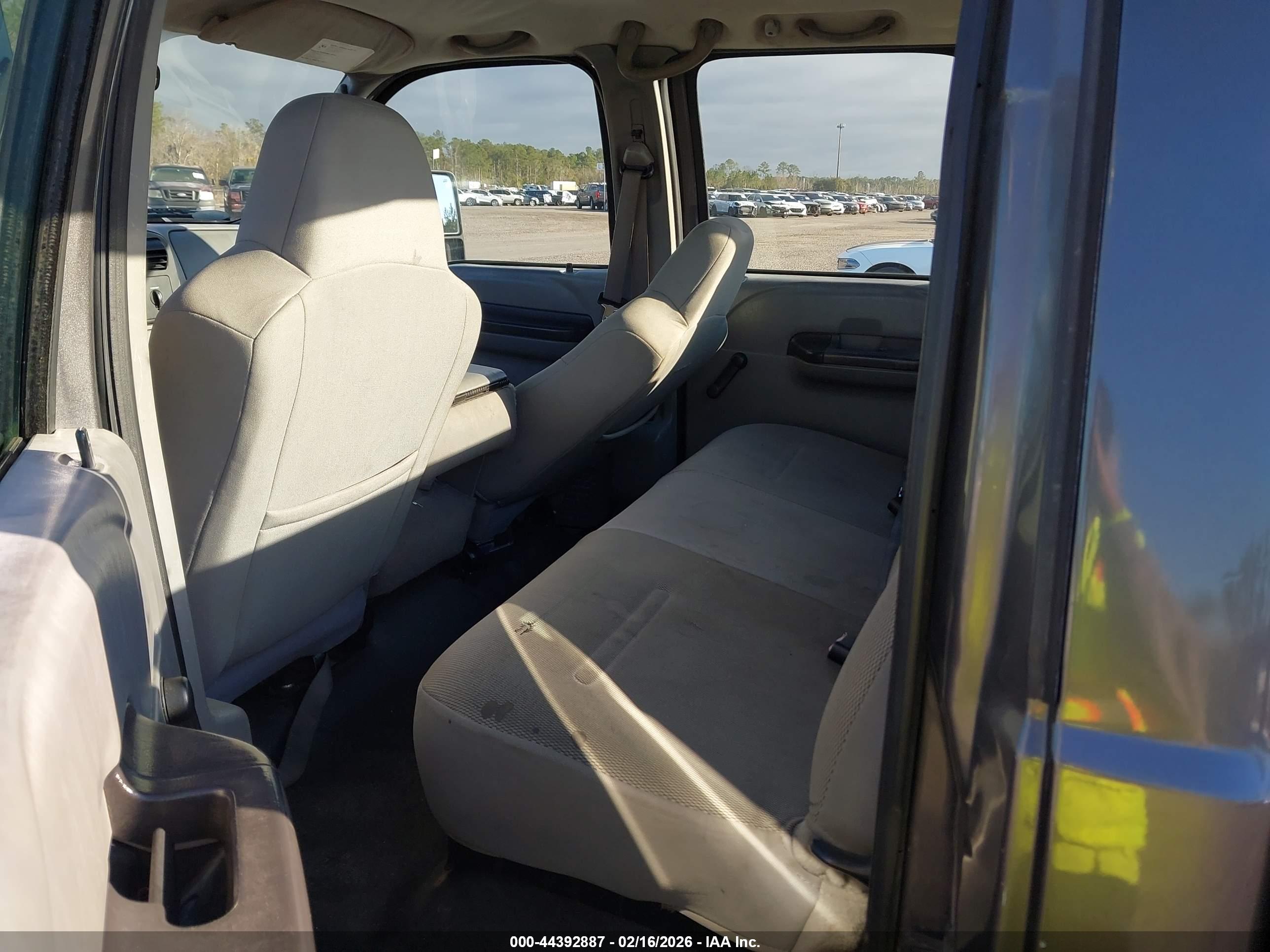 FORD F-350 image 7