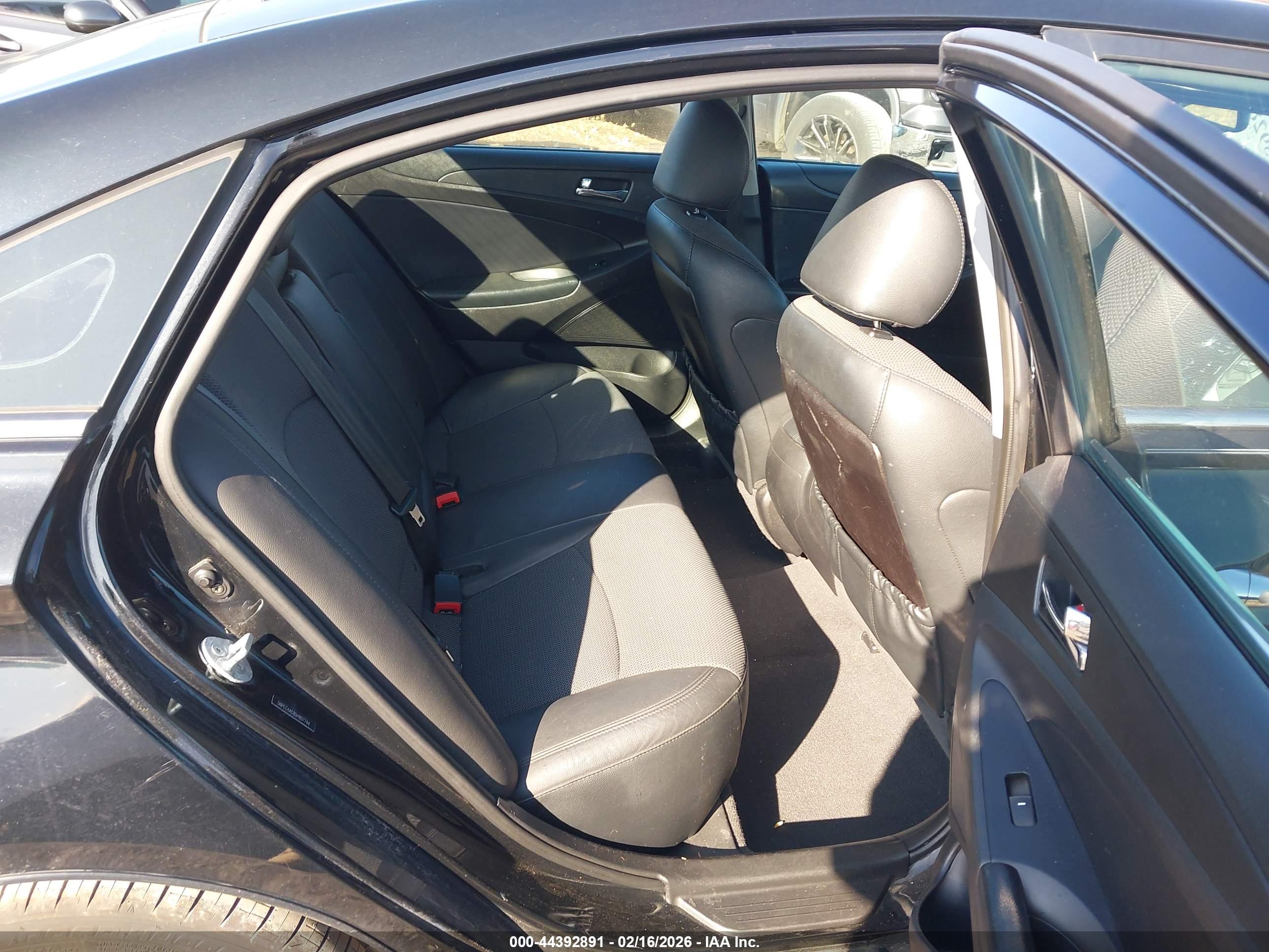 HYUNDAI SONATA image 8