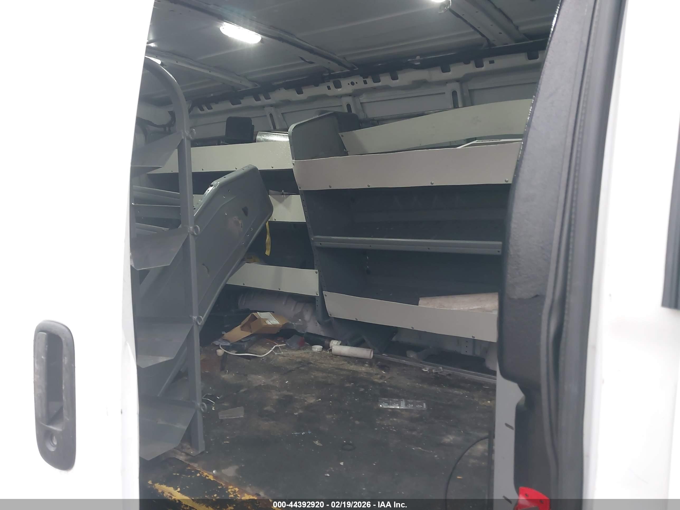 CHEVROLET EXPRESS image 8