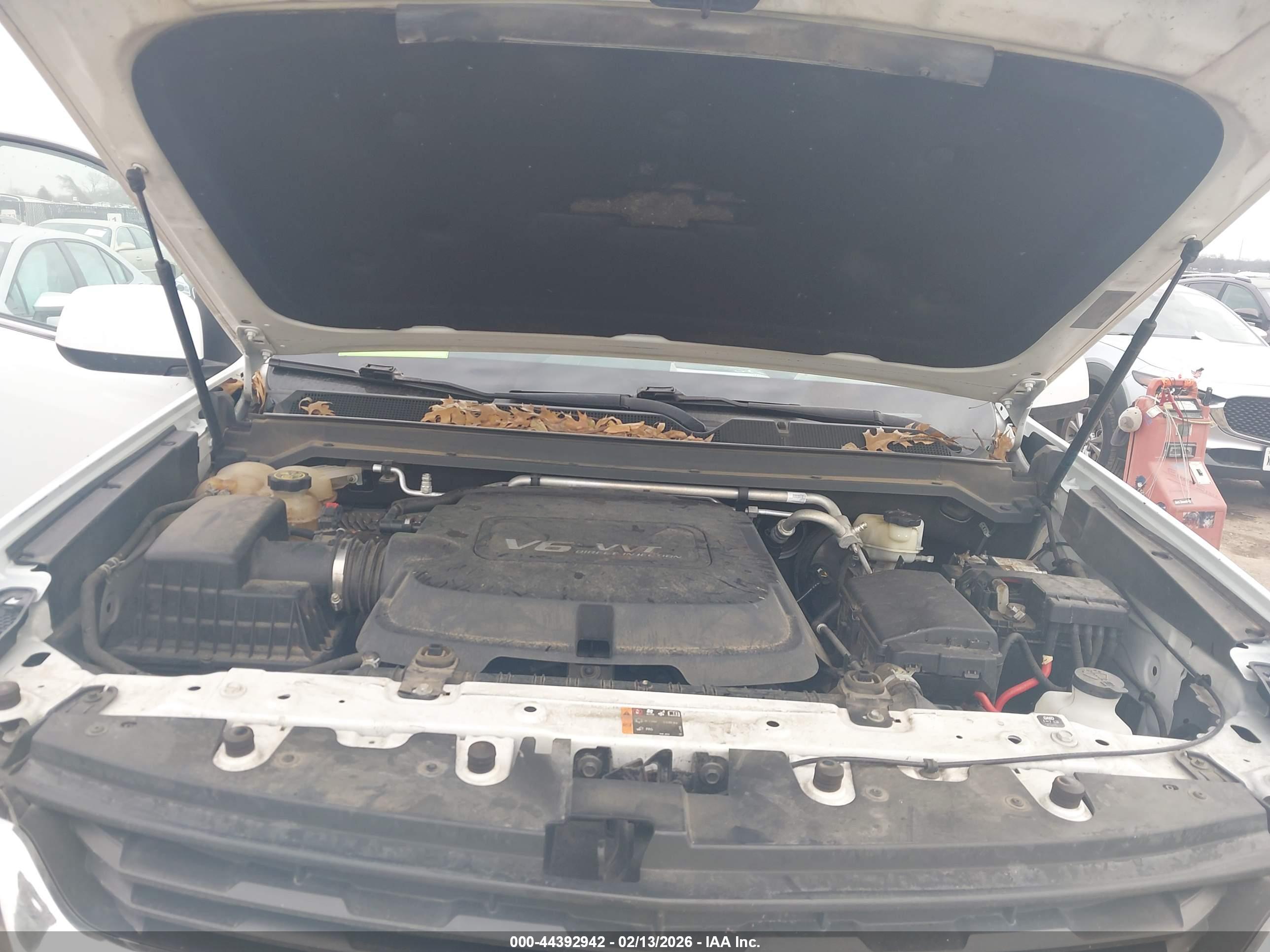 CHEVROLET COLORADO image 10