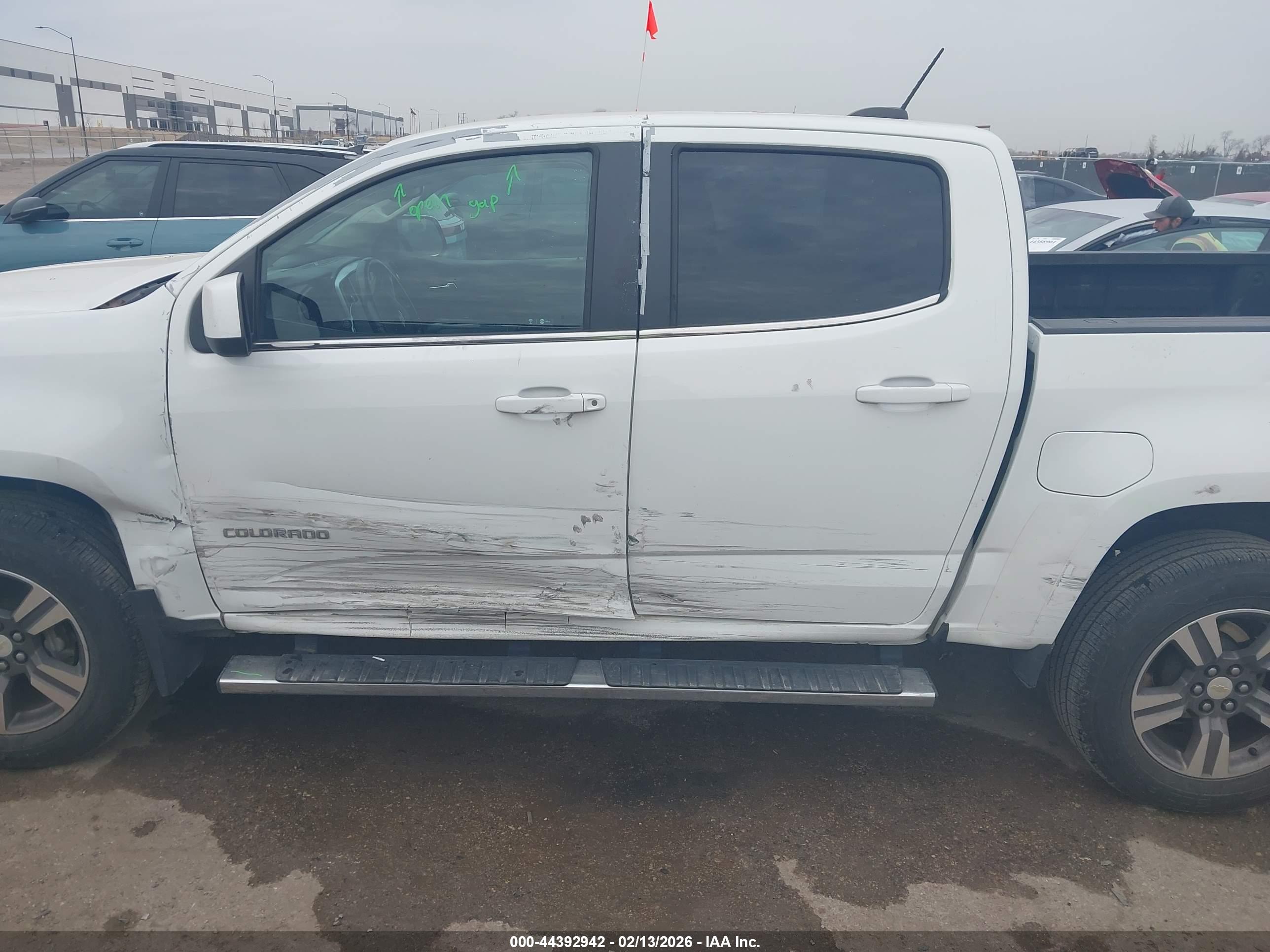 CHEVROLET COLORADO image 6