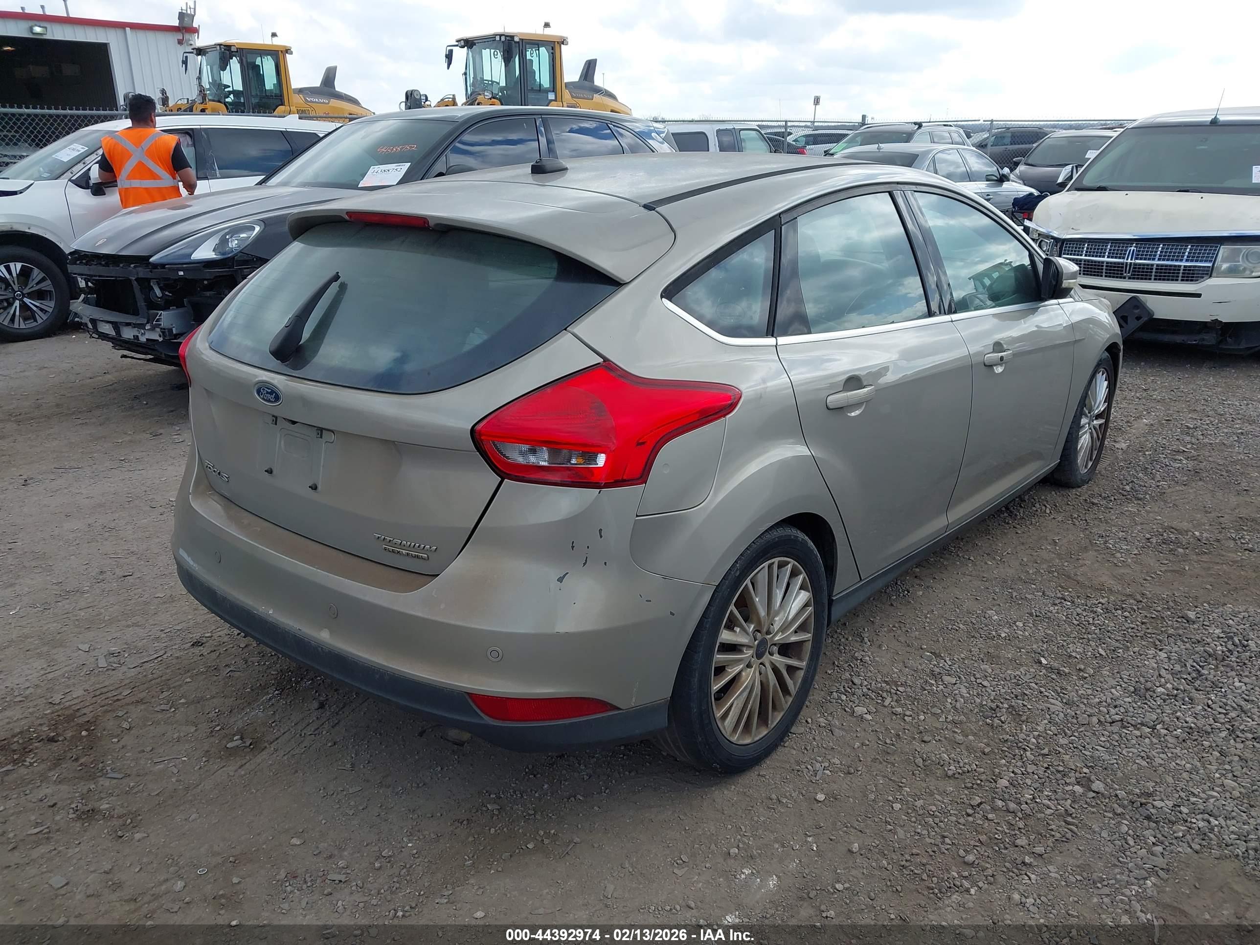 FORD FOCUS image 4