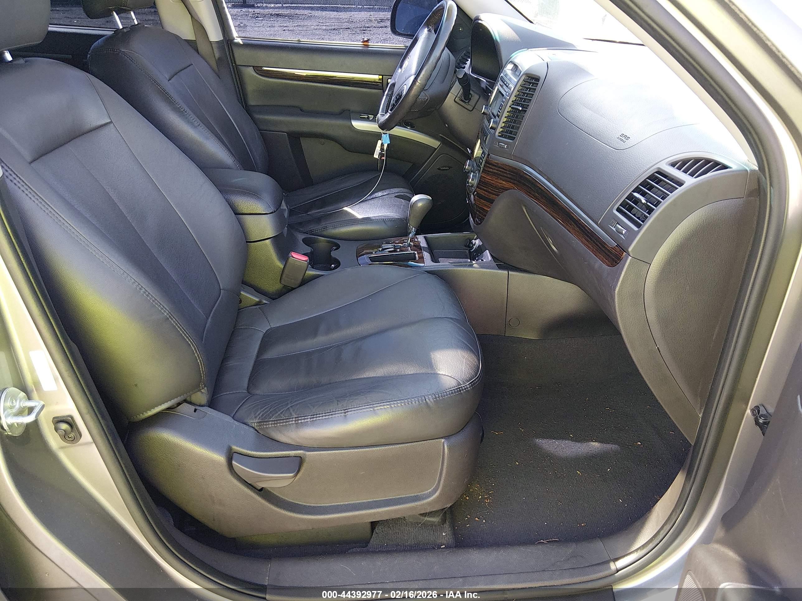 HYUNDAI SANTA image 5