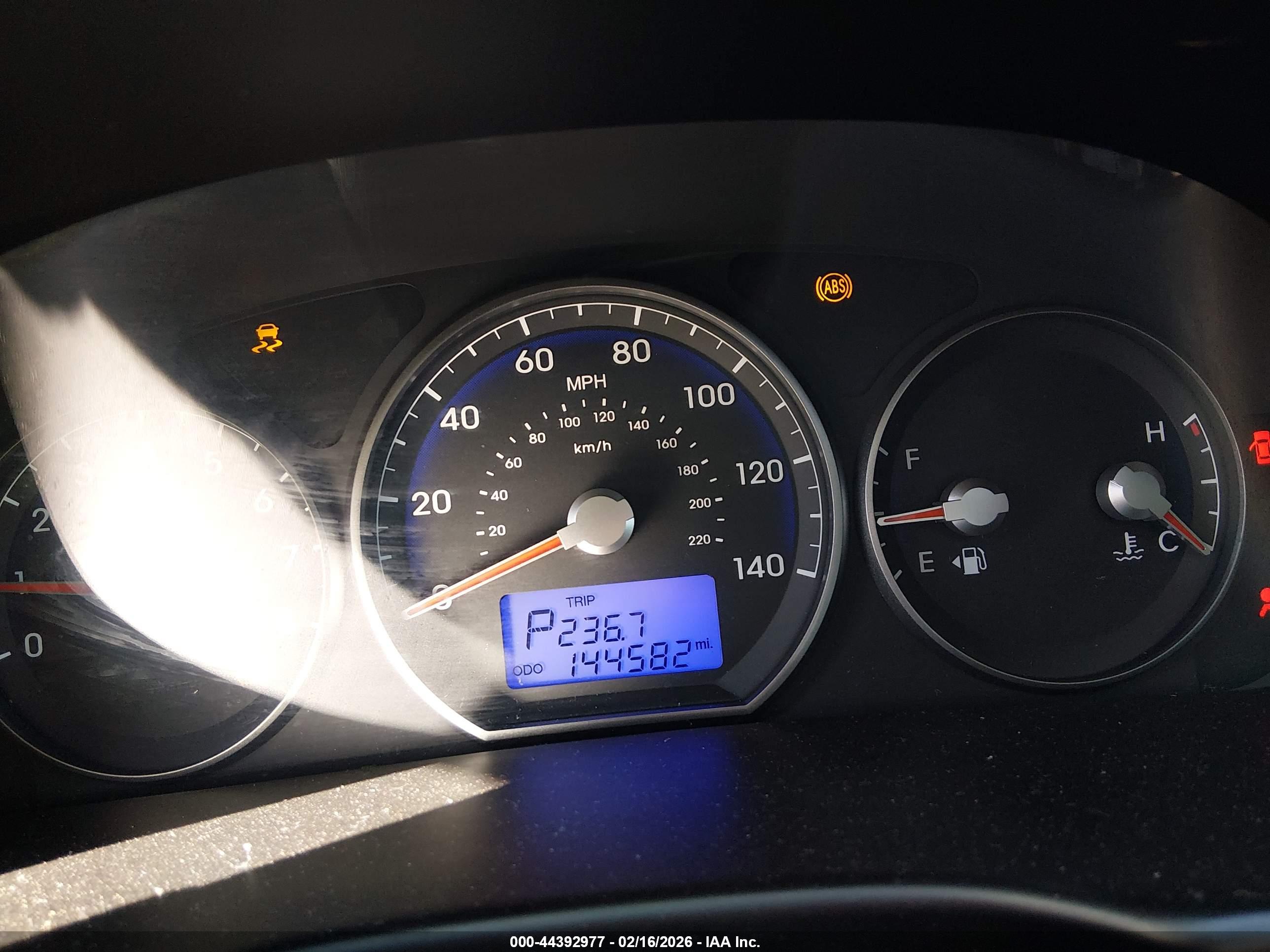 HYUNDAI SANTA image 7