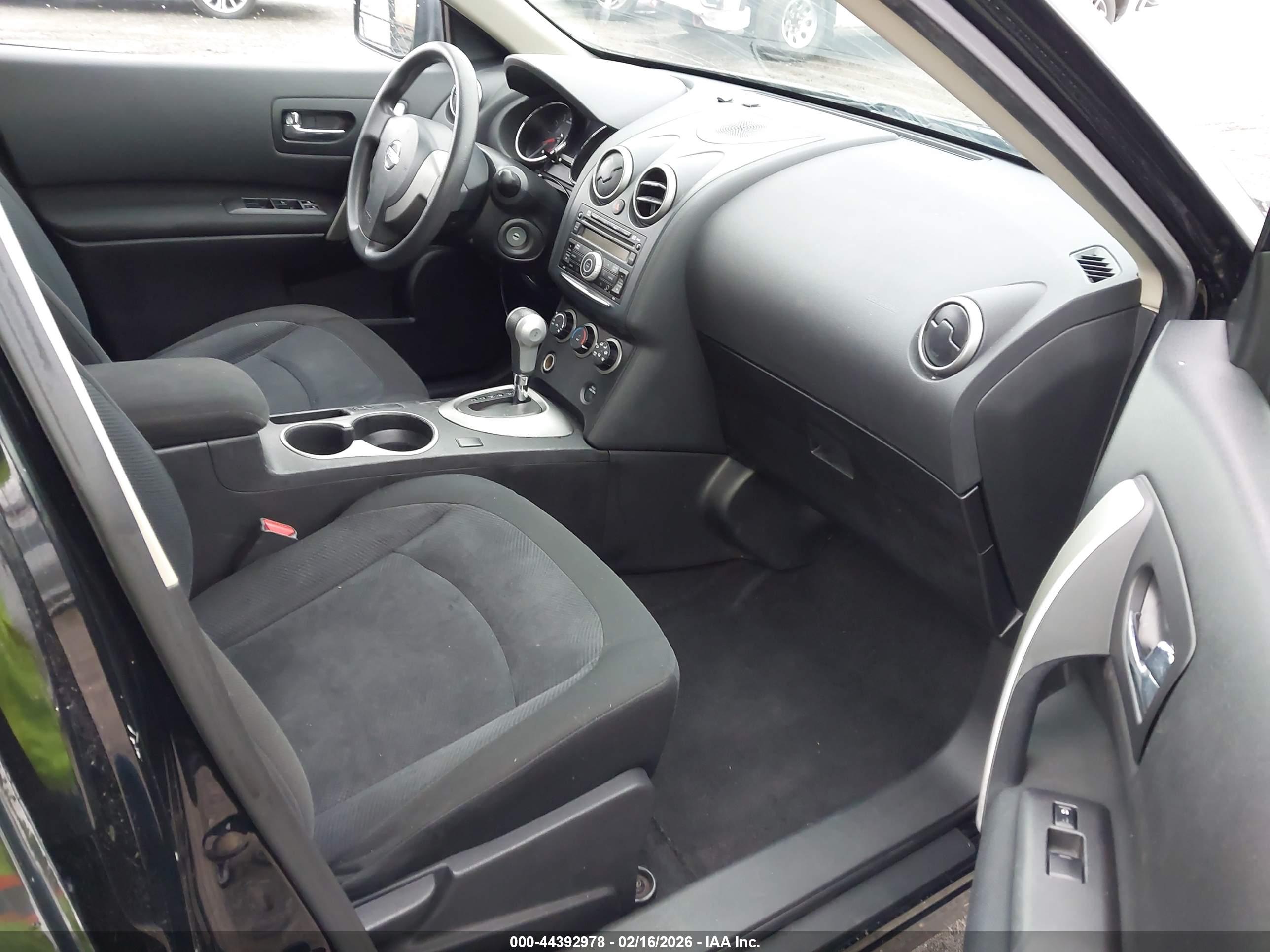 NISSAN ROGUE image 5