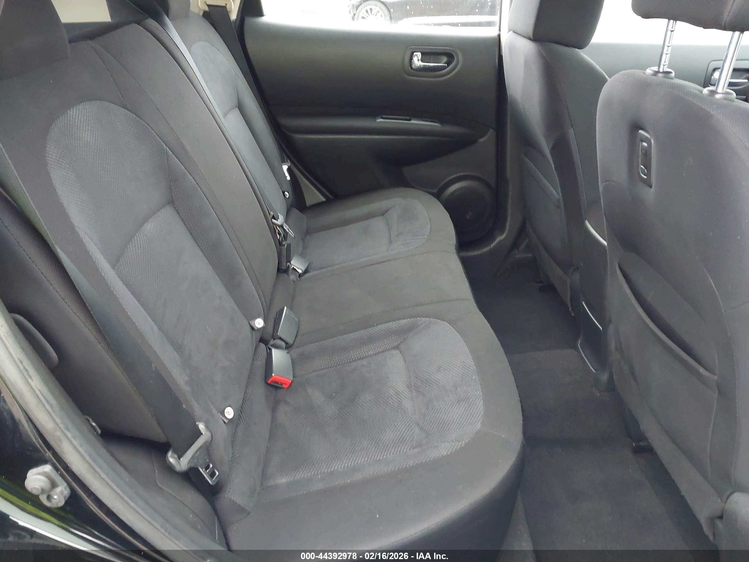 NISSAN ROGUE image 8