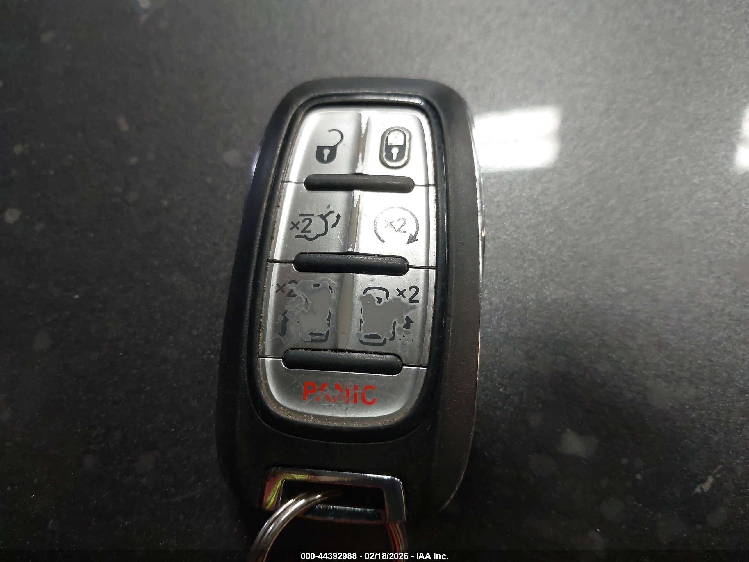 CHRYSLER PACIFICA image 11