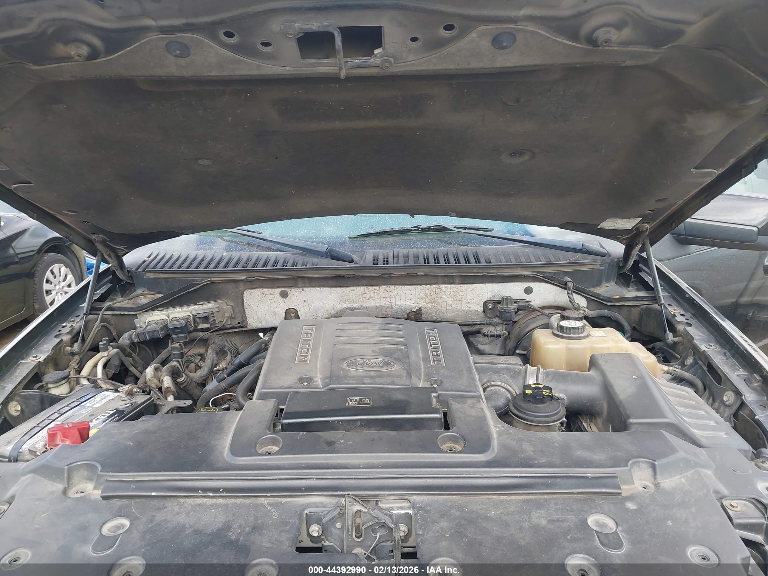 FORD EXPEDITION image 10