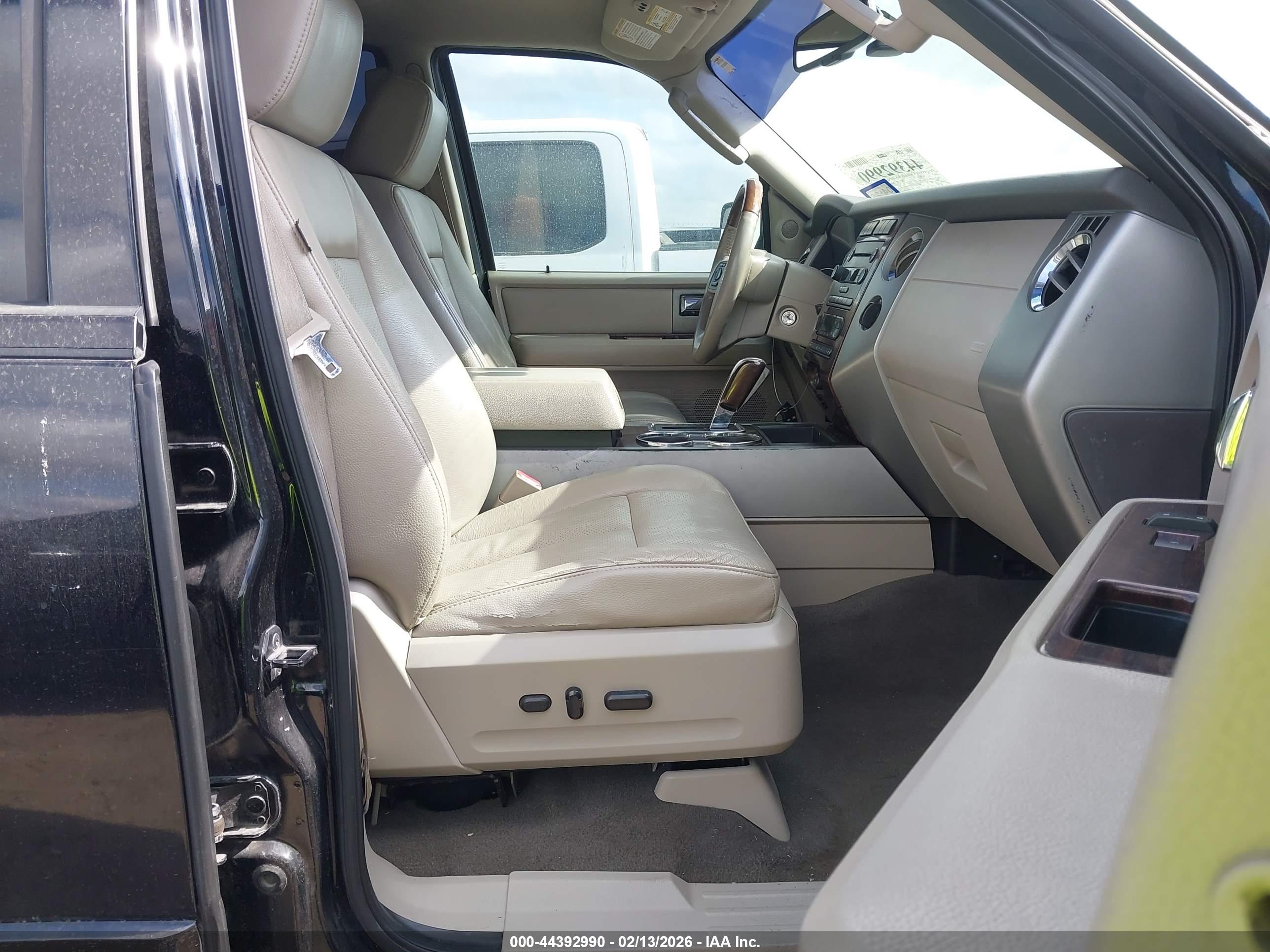FORD EXPEDITION image 5
