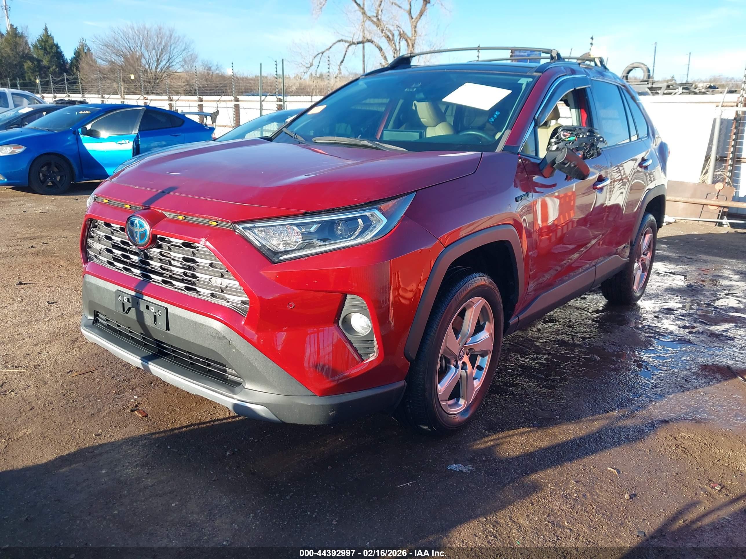 TOYOTA RAV4 image 2