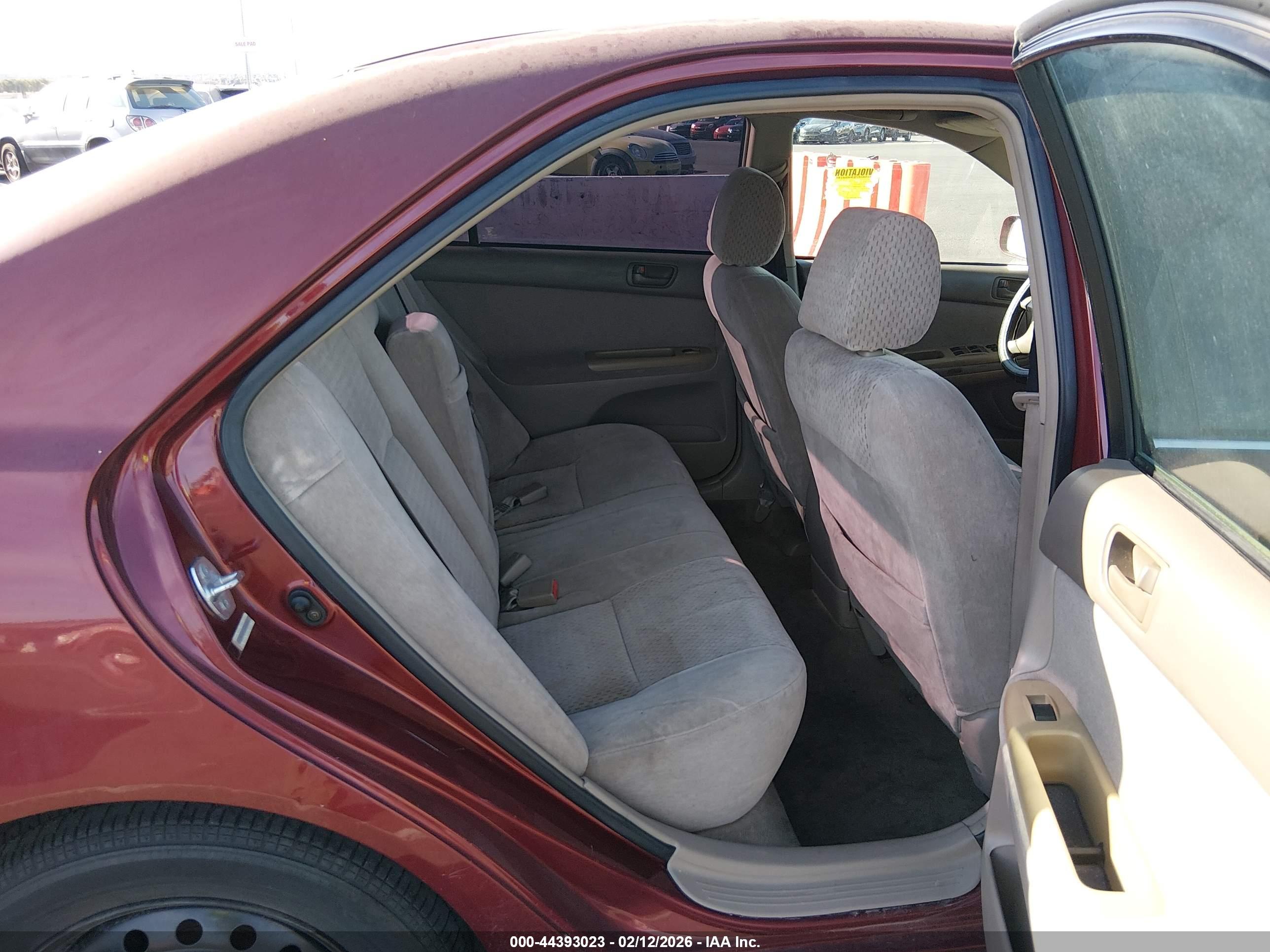 TOYOTA CAMRY image 8