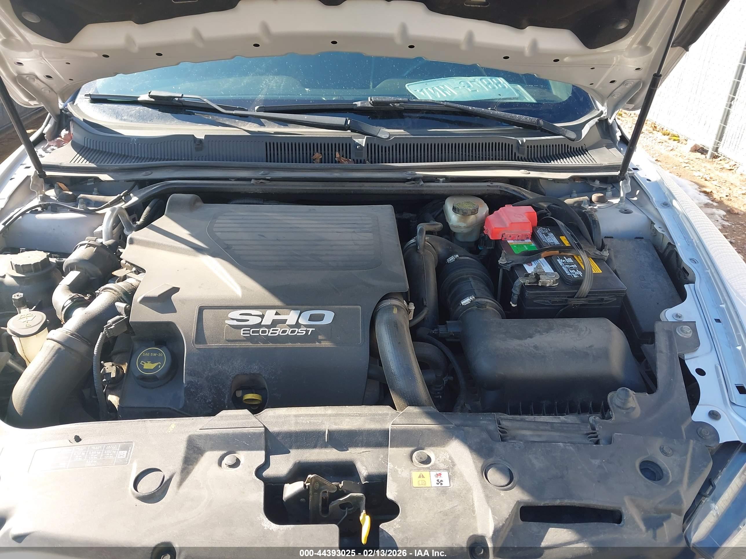 FORD TAURUS image 10