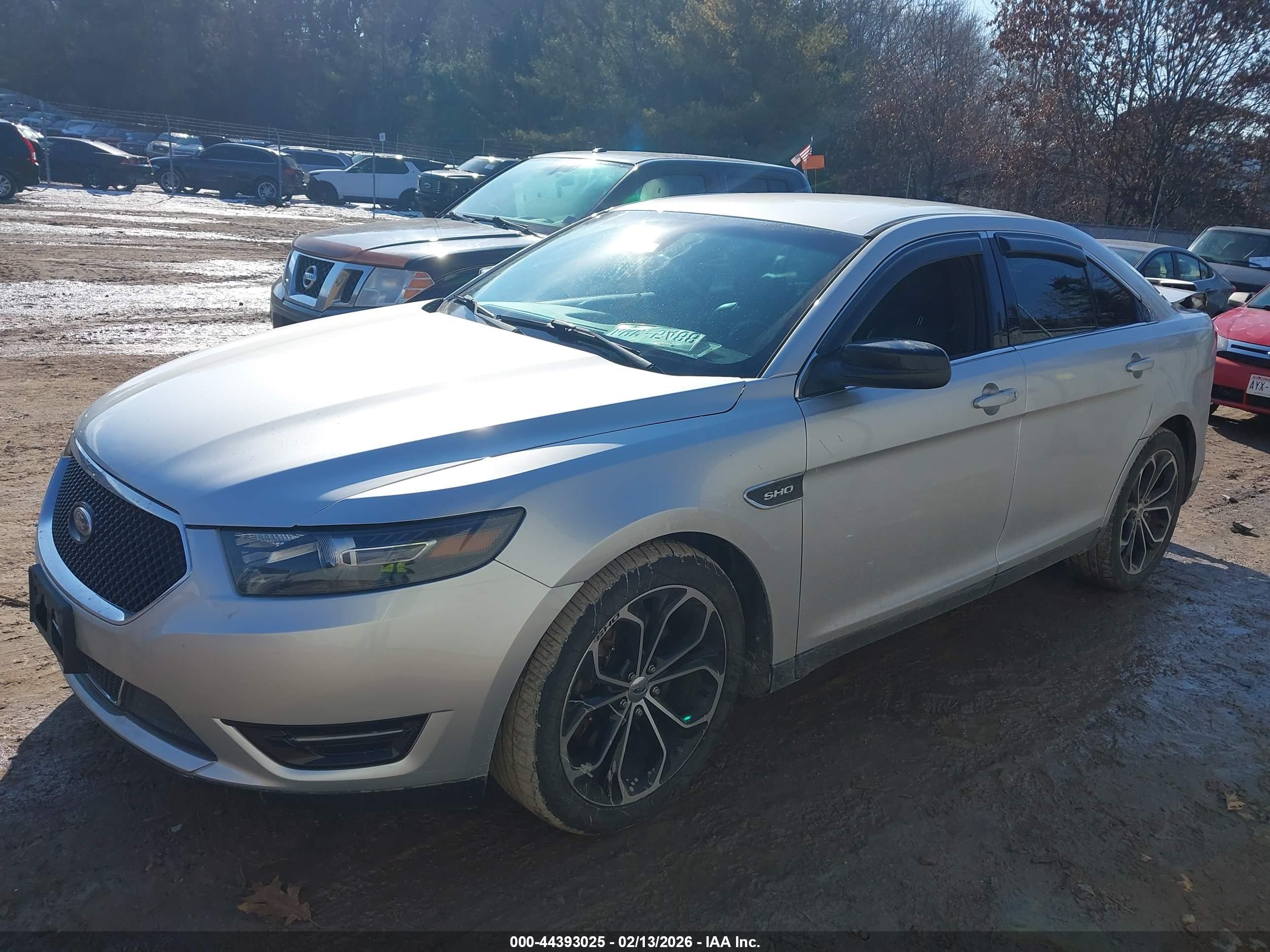 FORD TAURUS image 2