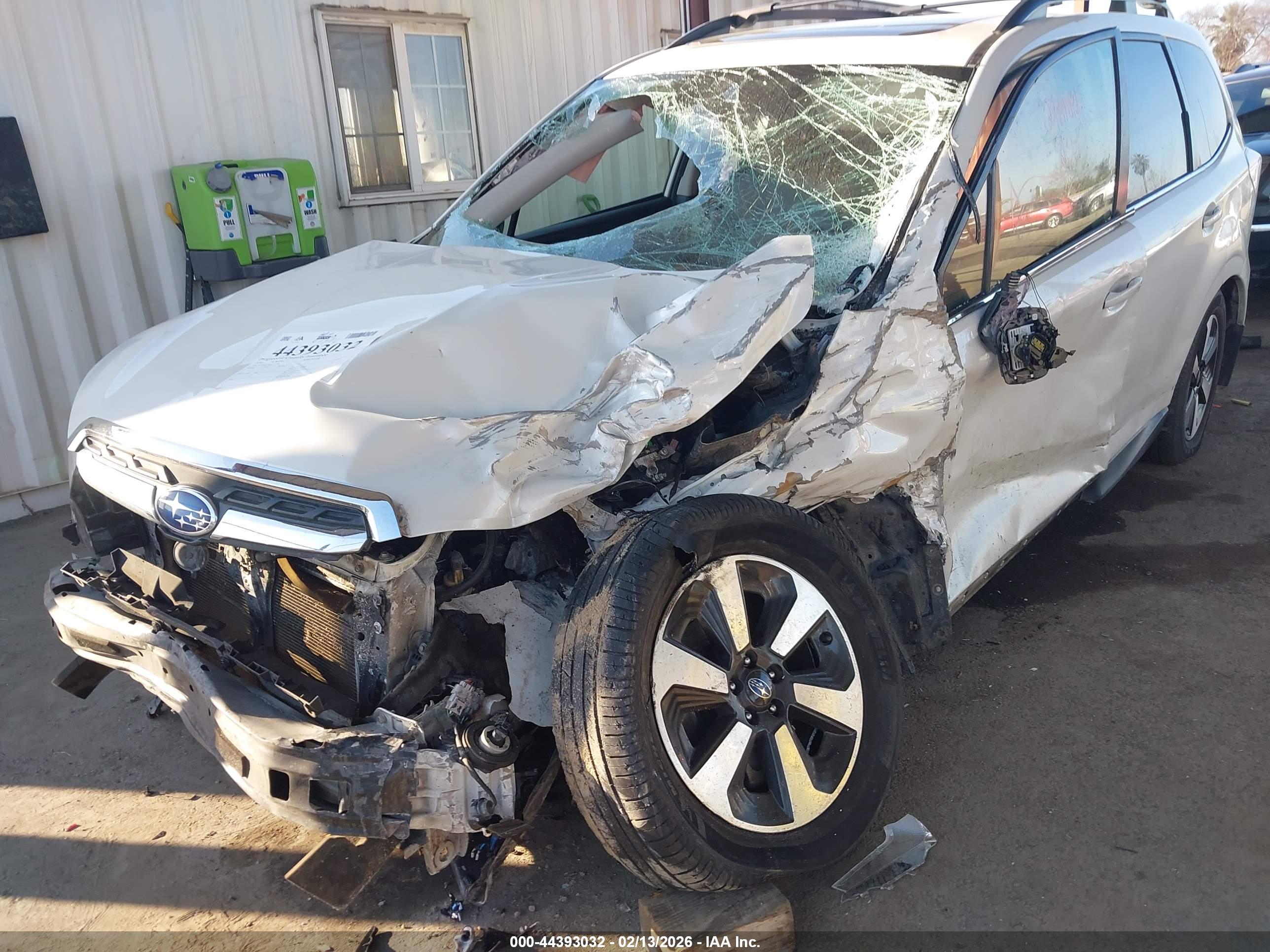 SUBARU FORESTER image 6