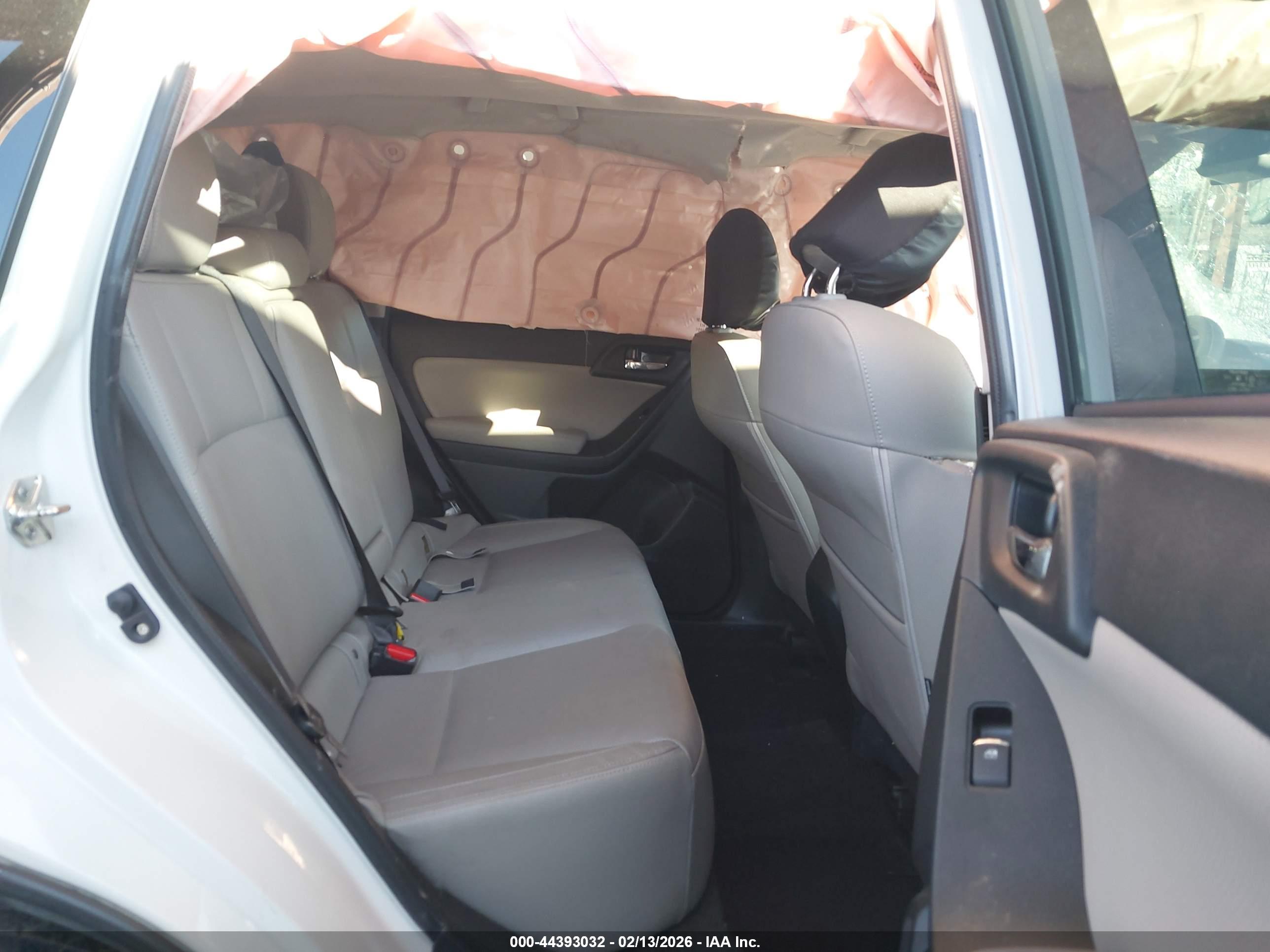 SUBARU FORESTER image 8