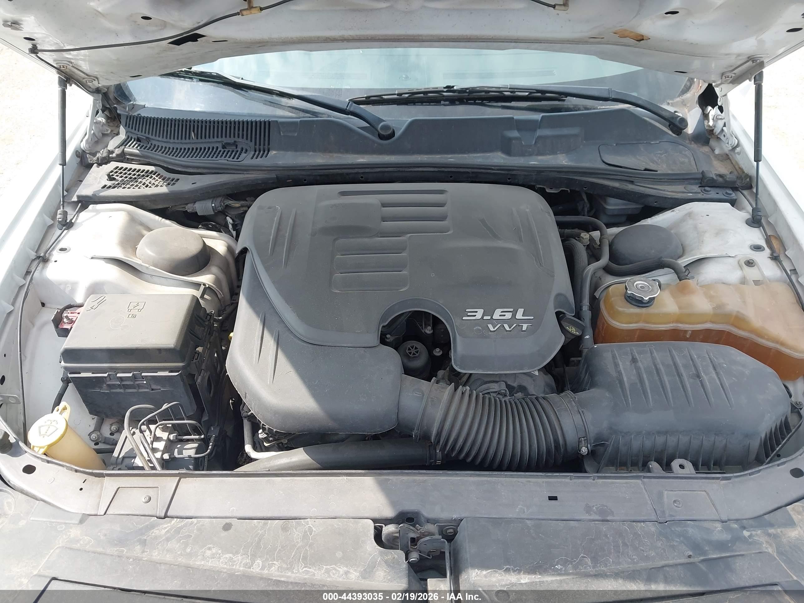 DODGE CHALLENGER image 10