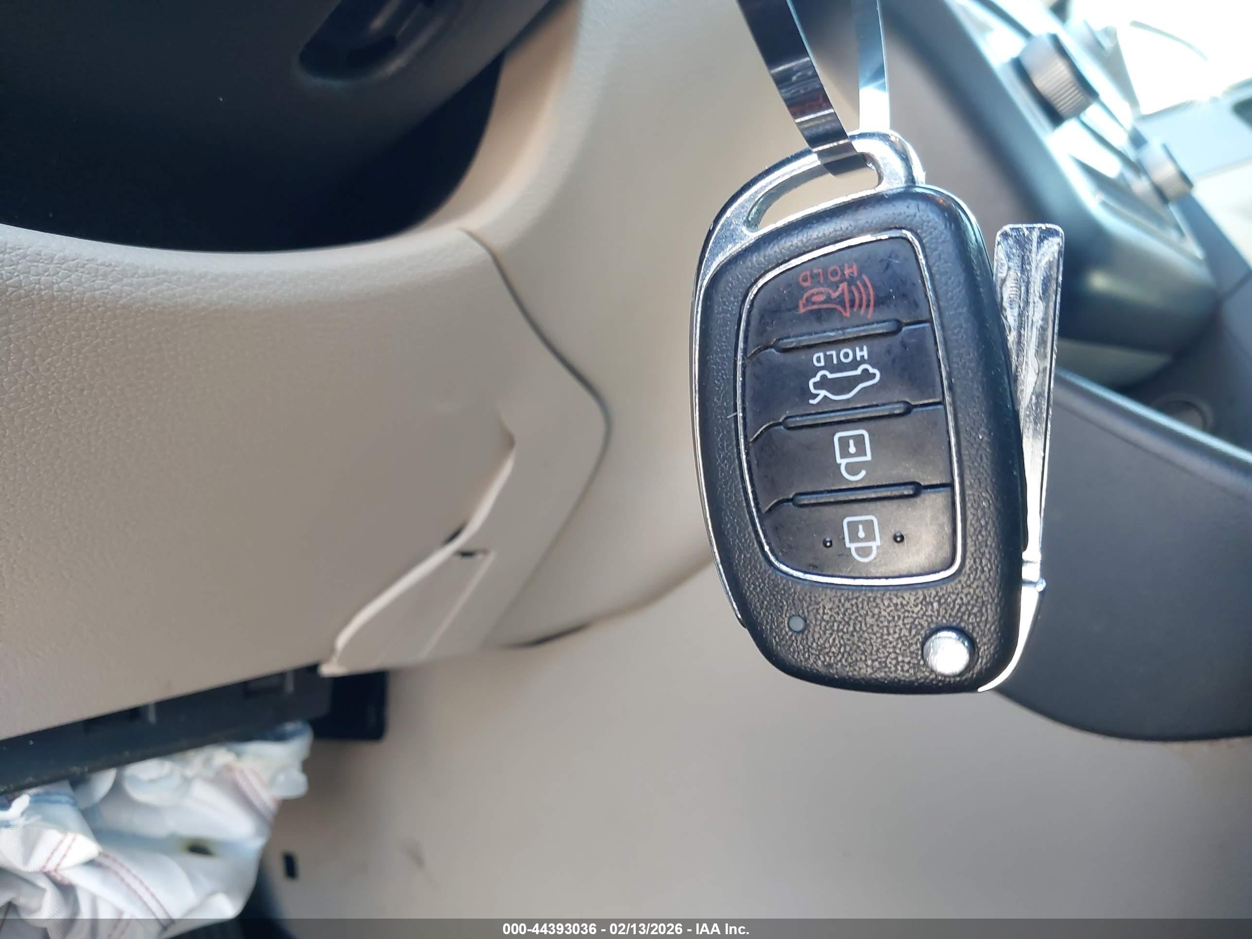 HYUNDAI SONATA image 11