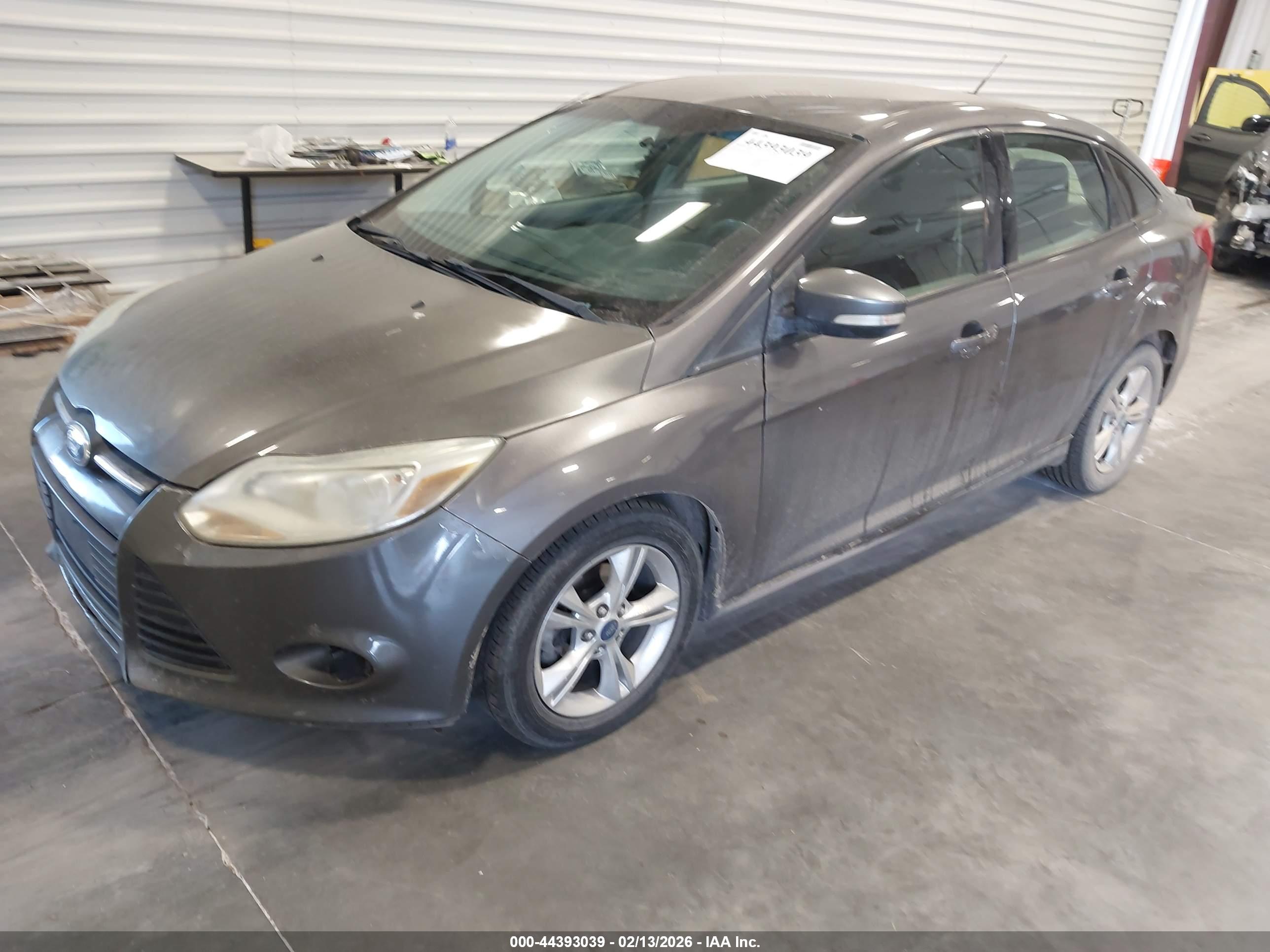 FORD FOCUS image 2