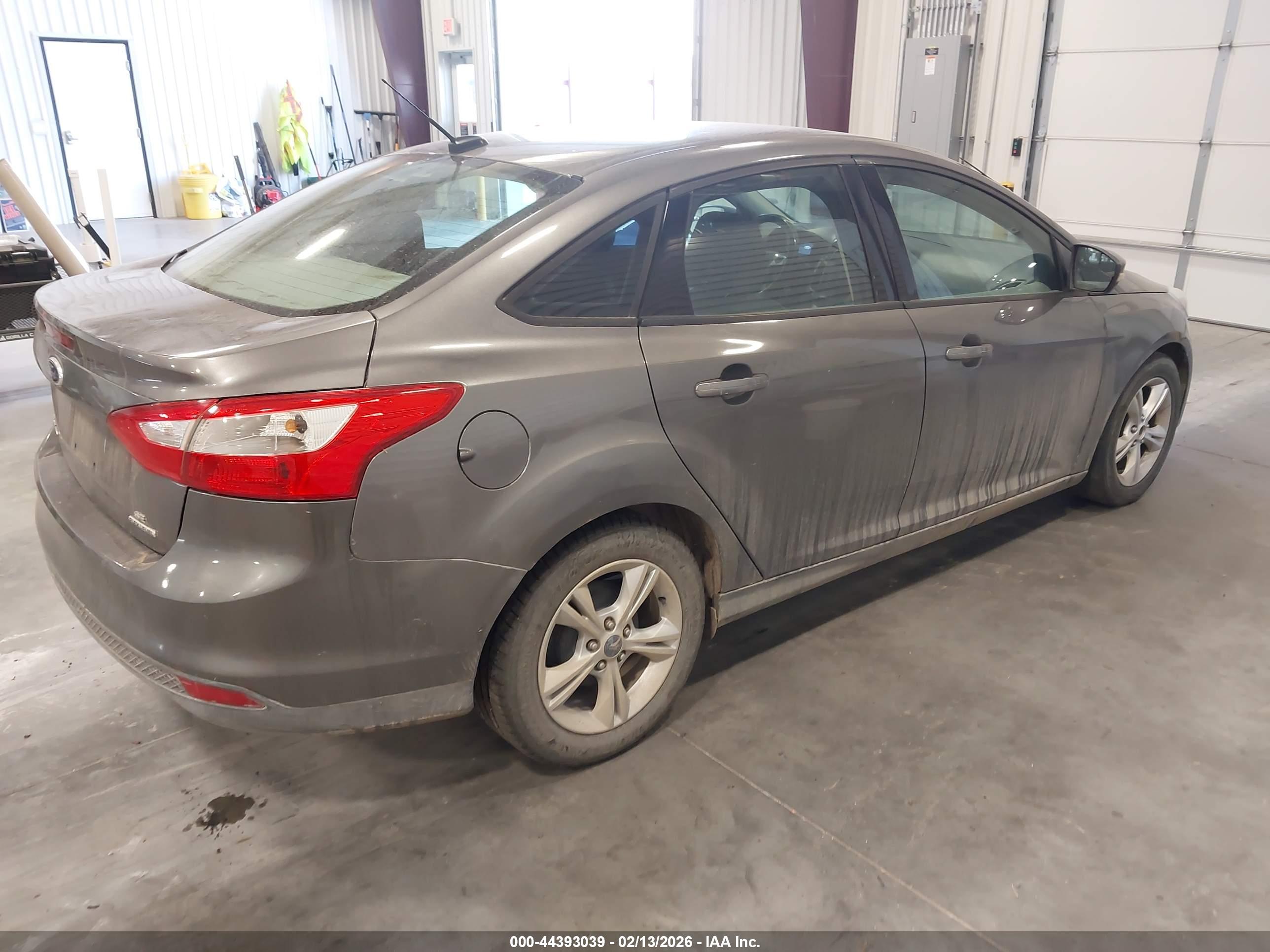 FORD FOCUS image 4
