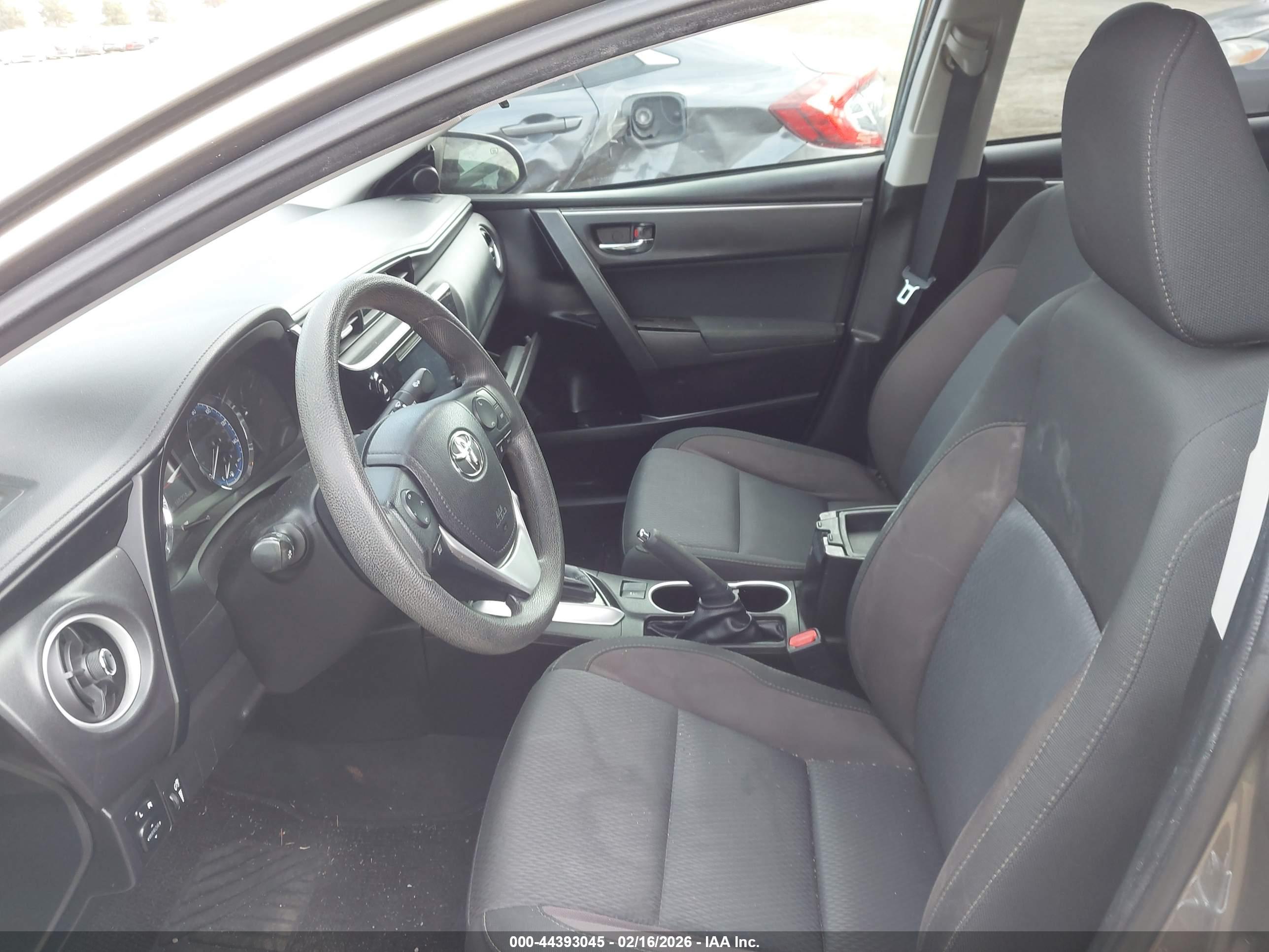 TOYOTA COROLLA image 5