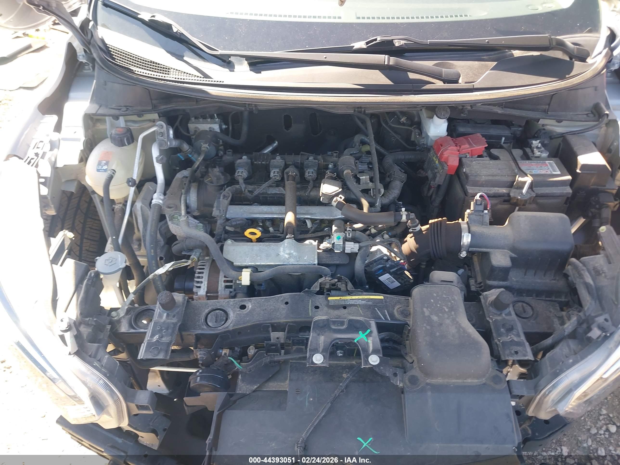 NISSAN VERSA image 10