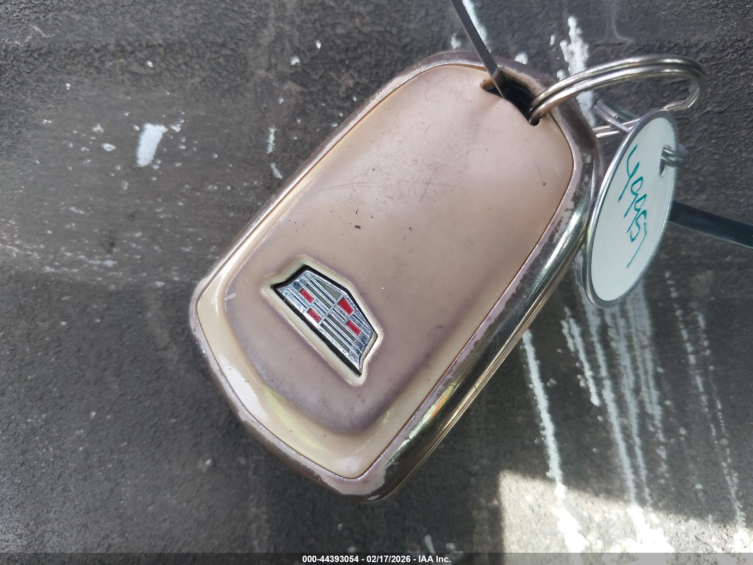 CADILLAC XTS image 11