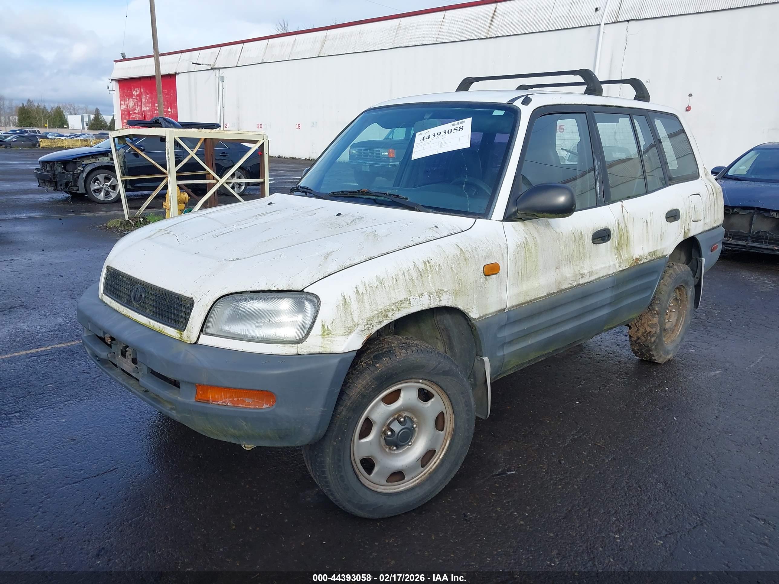 TOYOTA RAV4 image 2