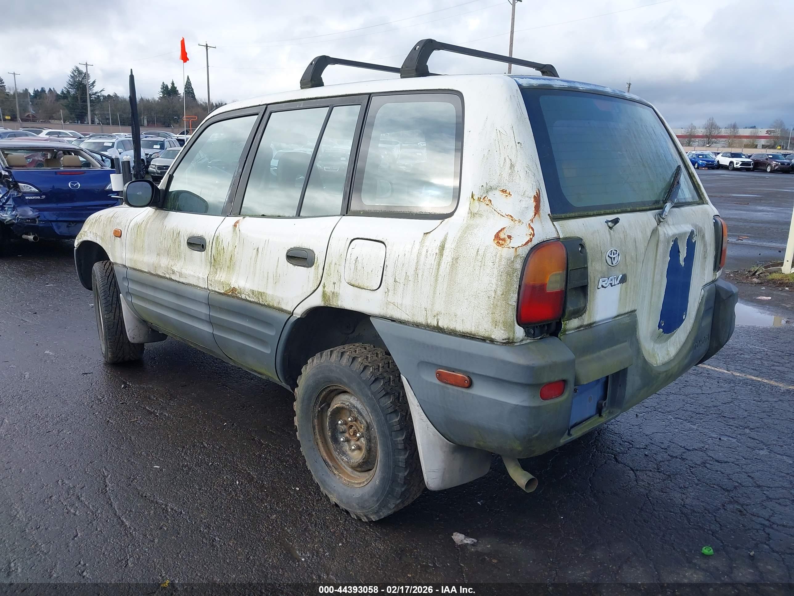 TOYOTA RAV4 image 3
