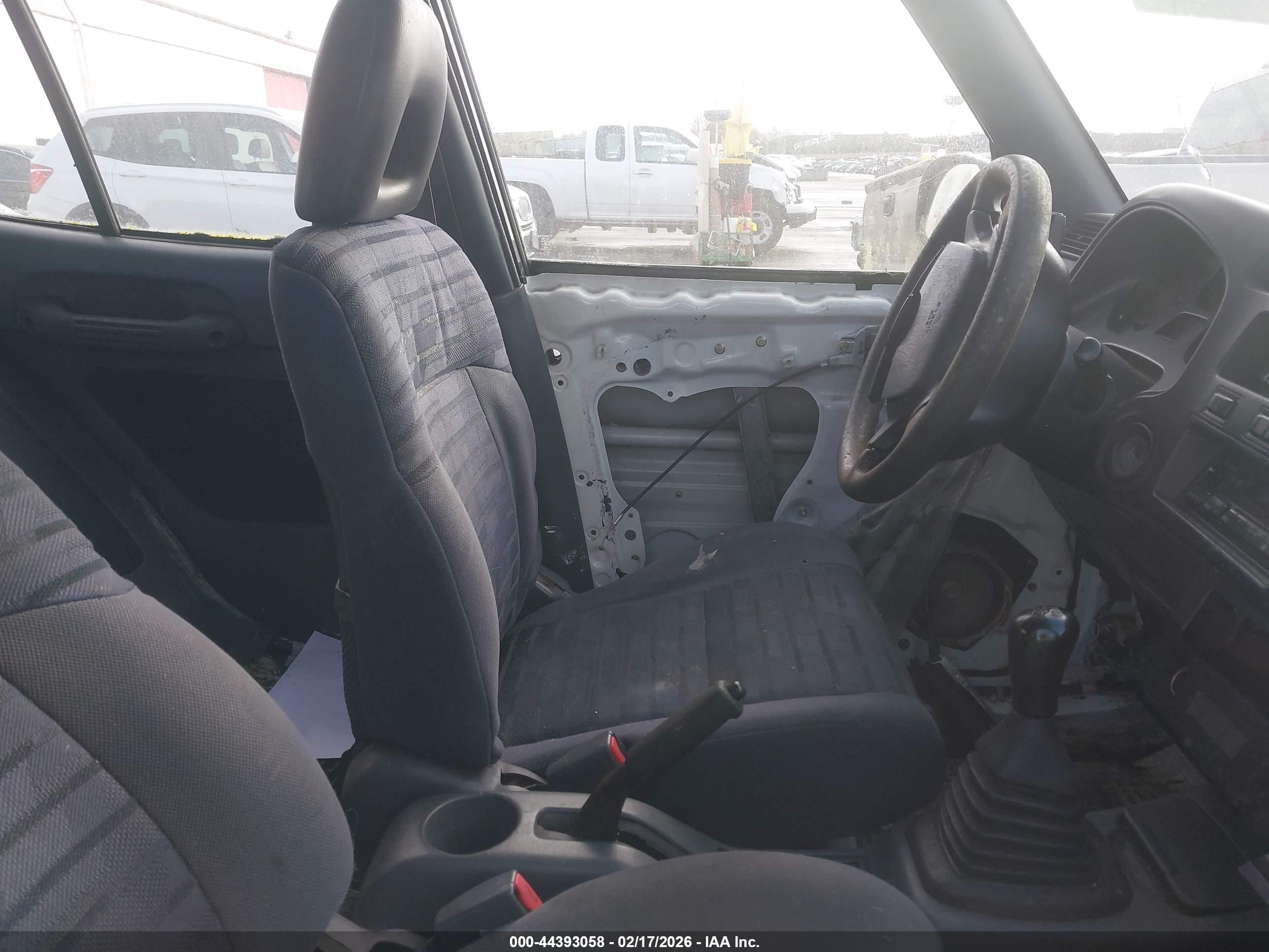 TOYOTA RAV4 image 5