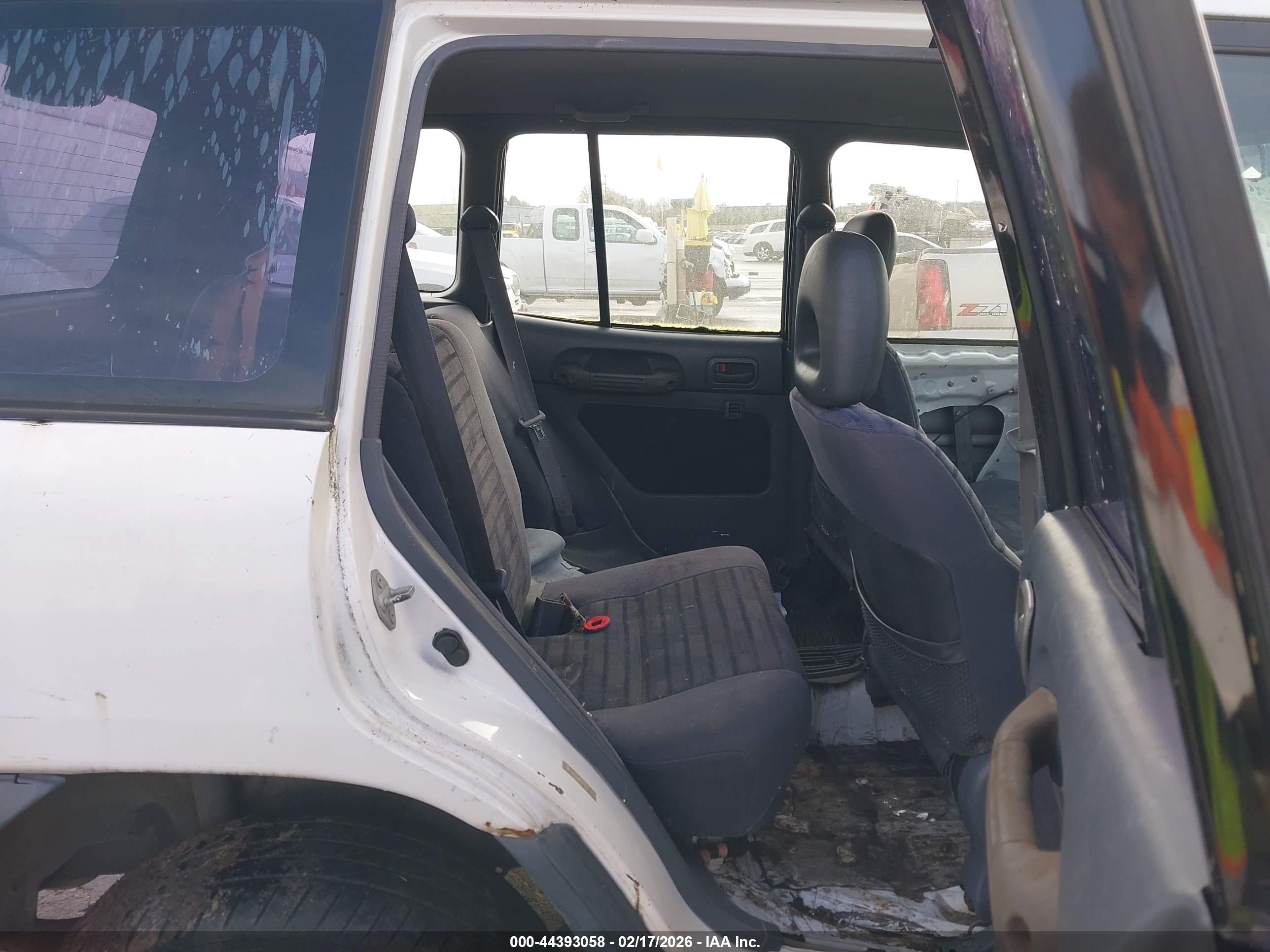 TOYOTA RAV4 image 8