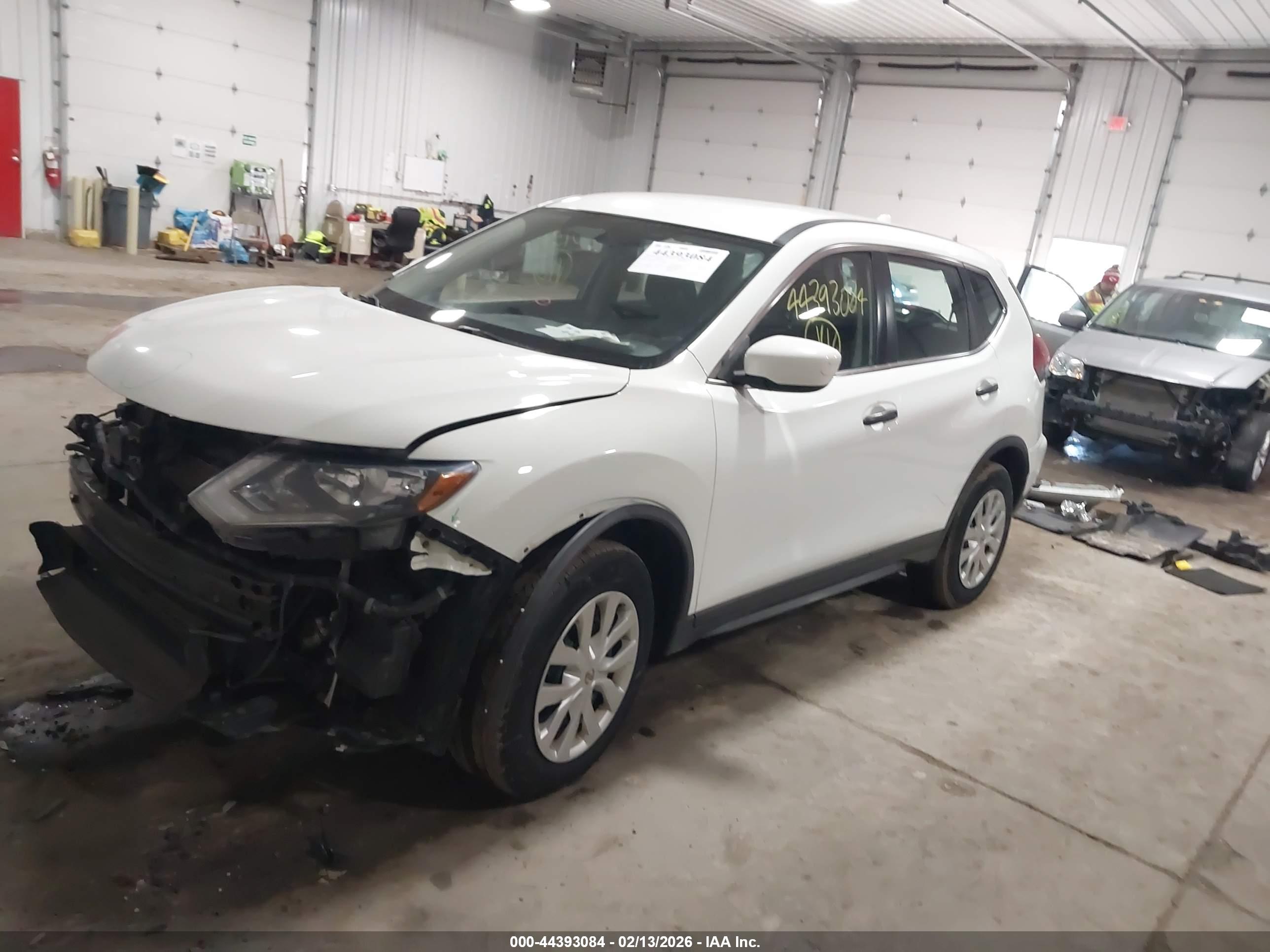 NISSAN ROGUE image 2