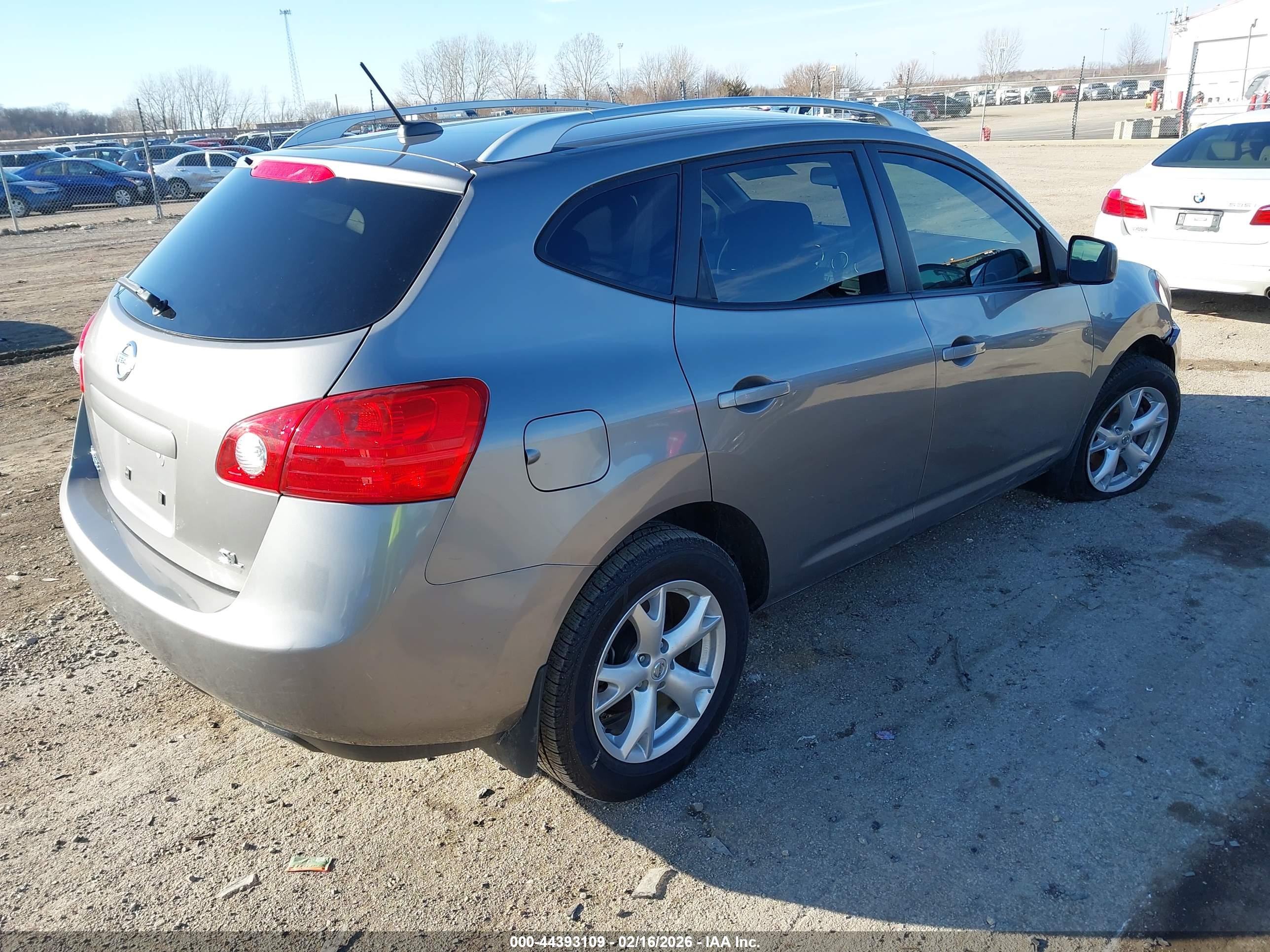 NISSAN ROGUE image 4