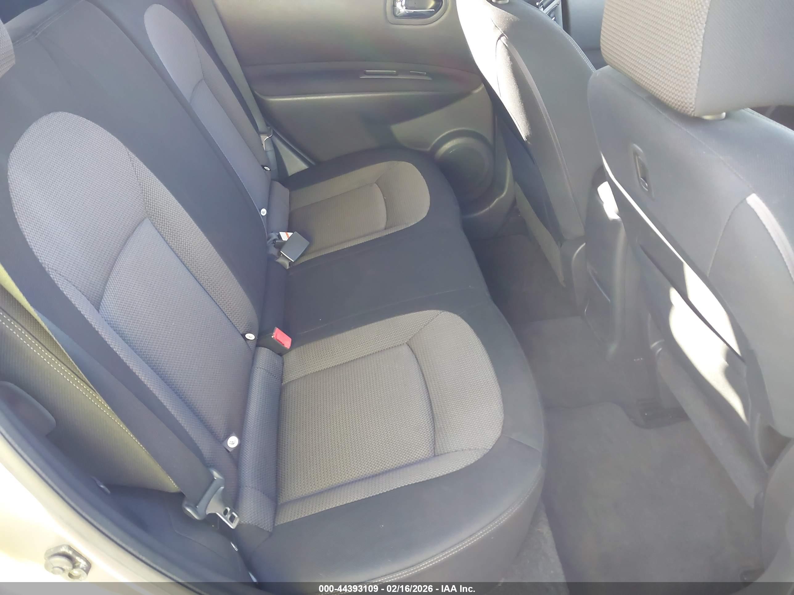 NISSAN ROGUE image 8