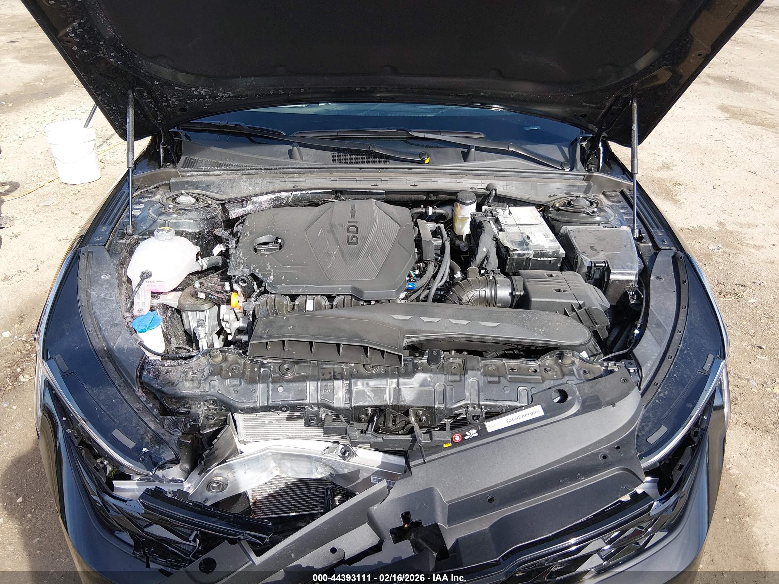 KIA K5 image 10