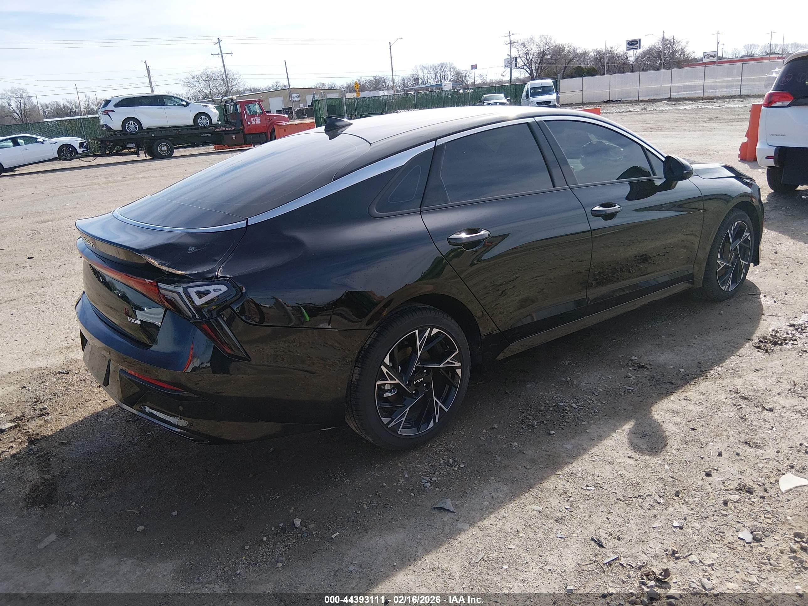 KIA K5 image 4