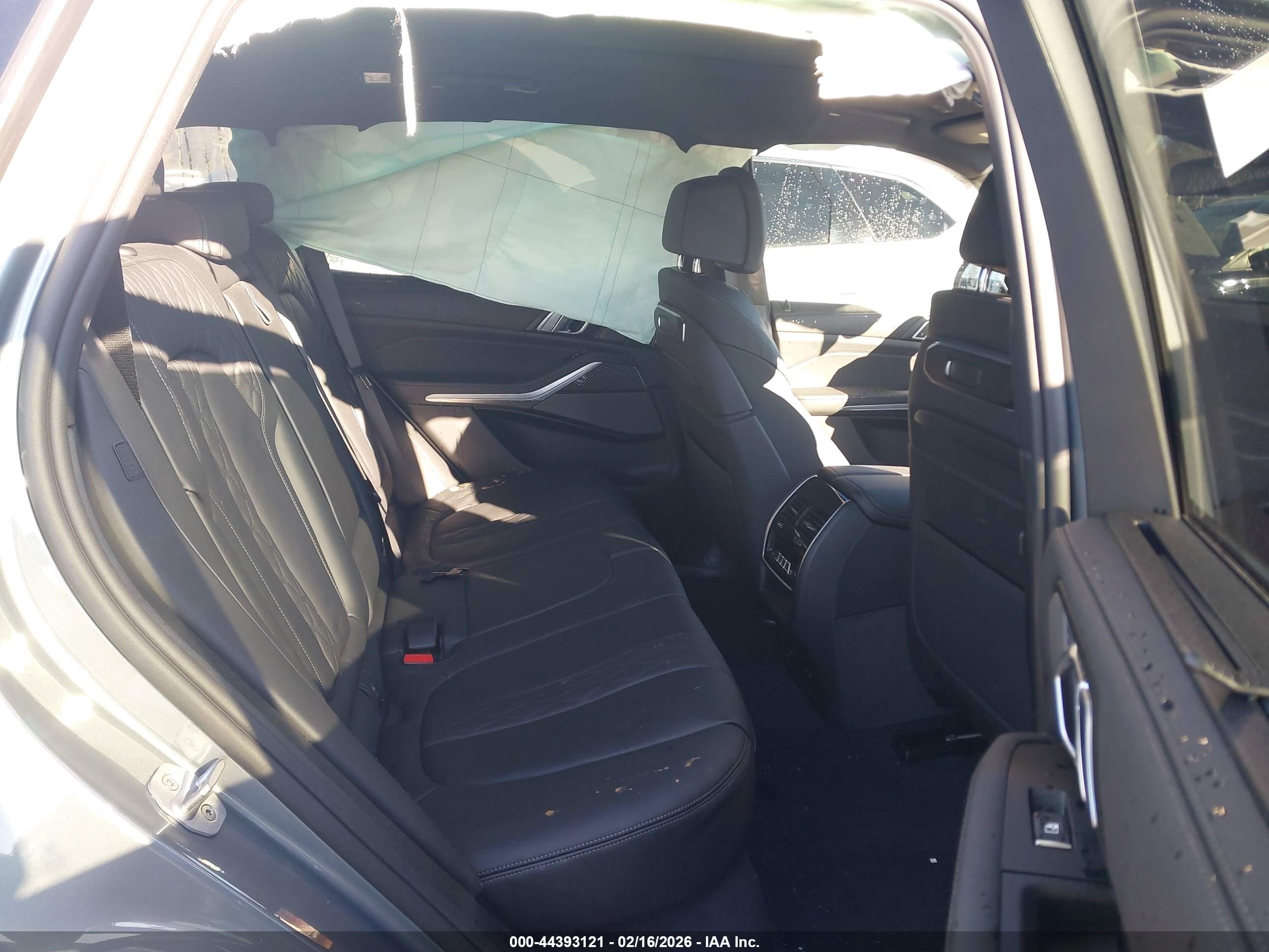BMW X5 image 8