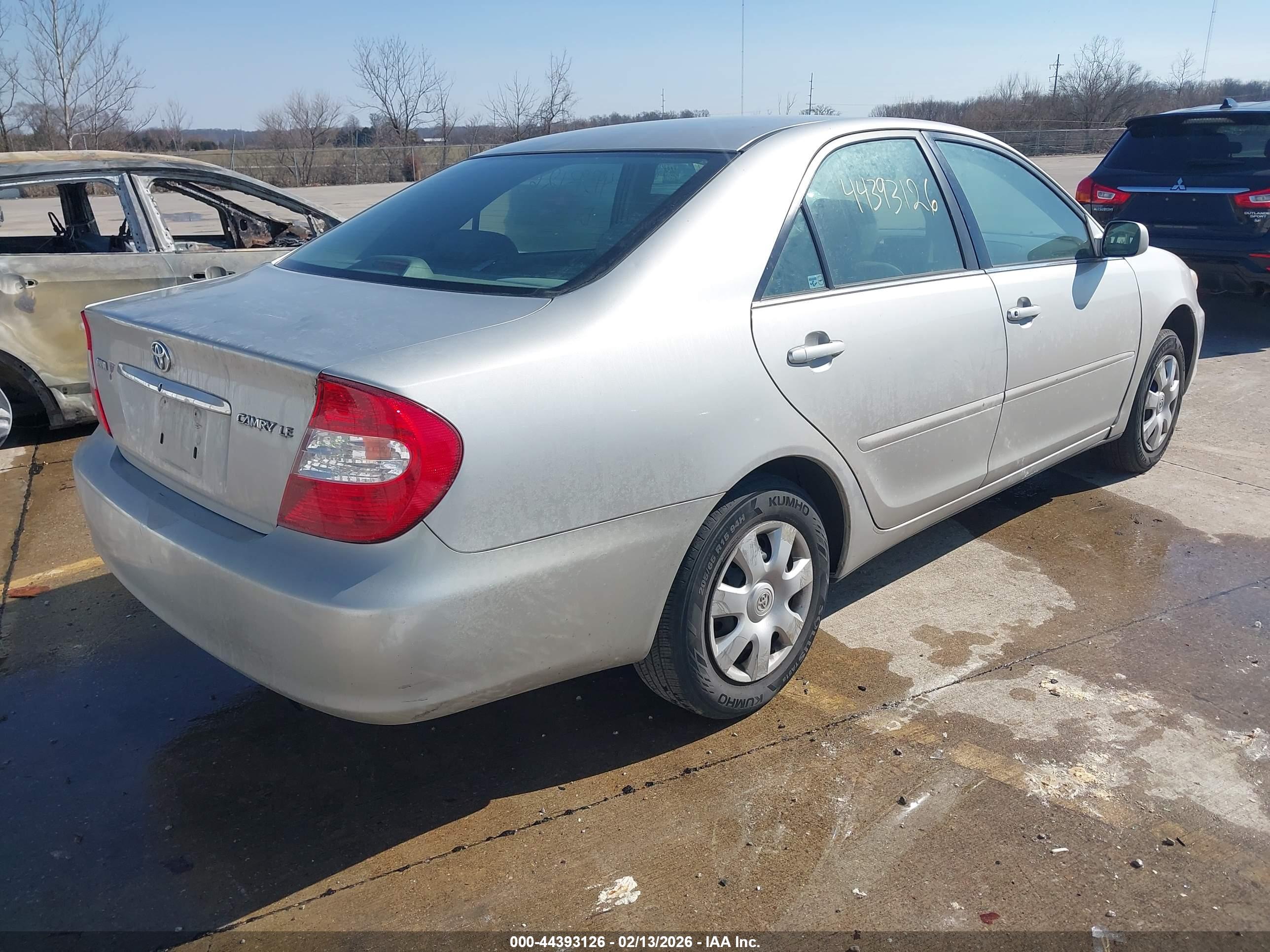 TOYOTA CAMRY image 4