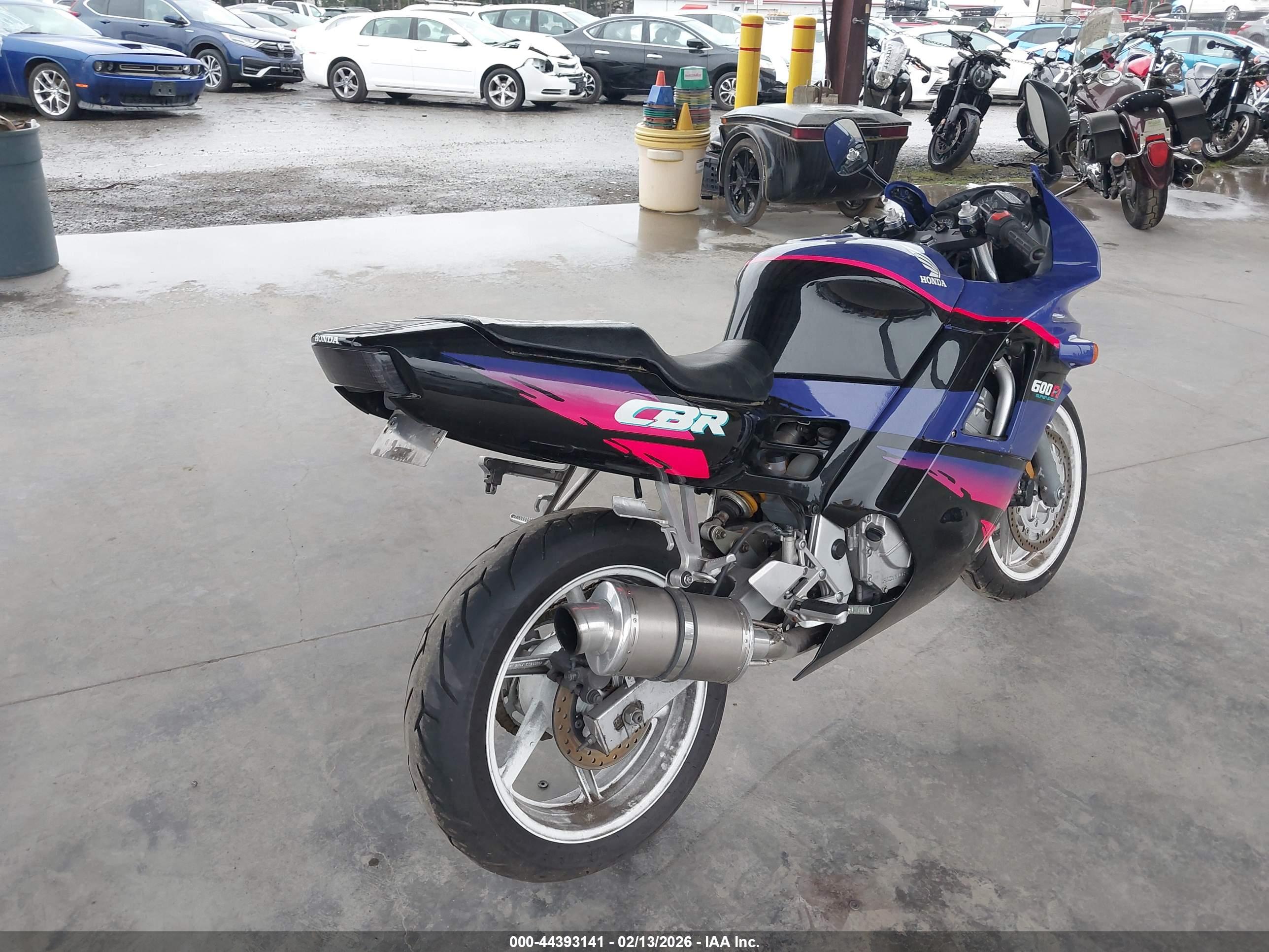 HONDA CBR600 image 4