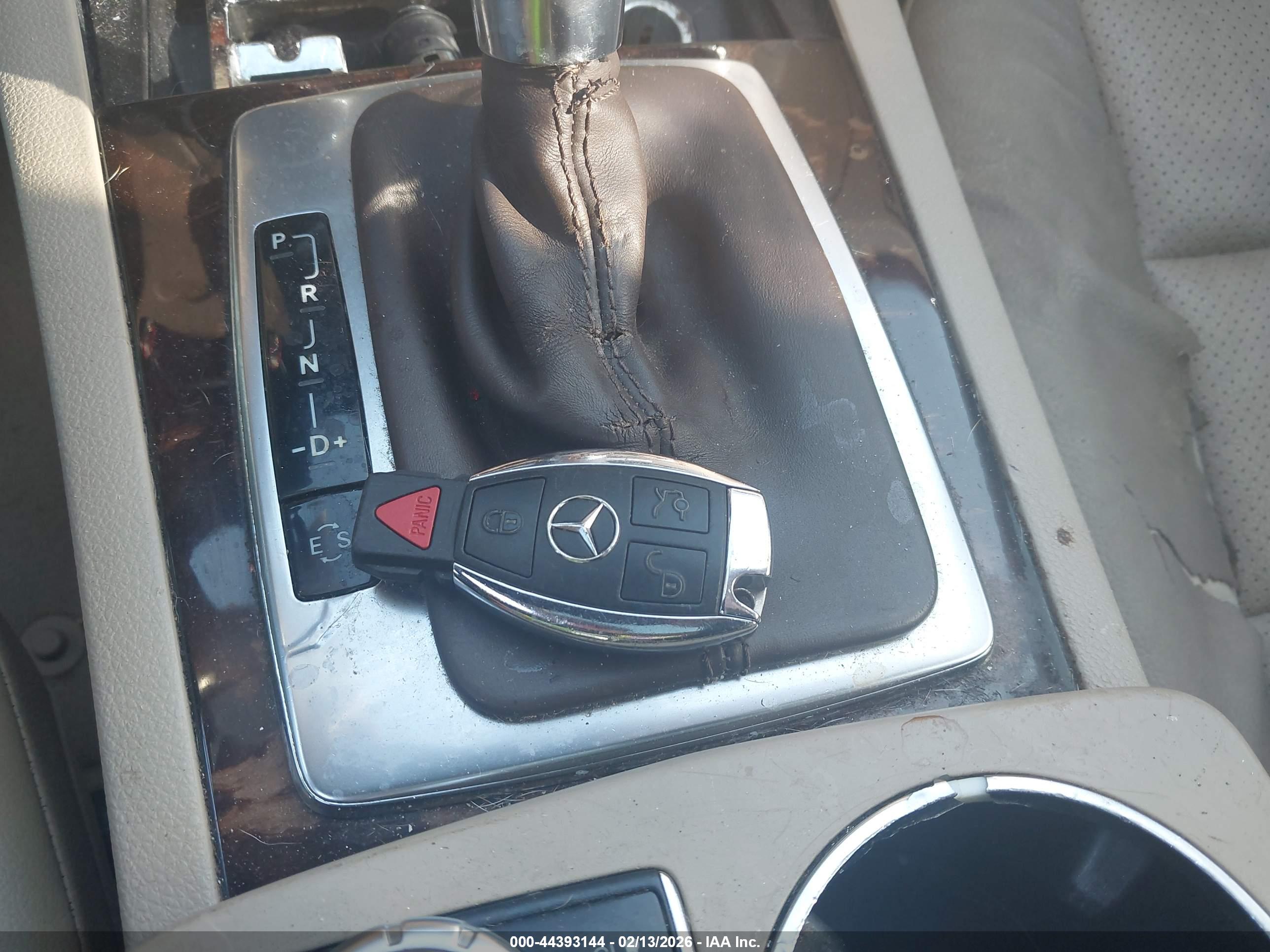 MERCEDES-BENZ C image 11