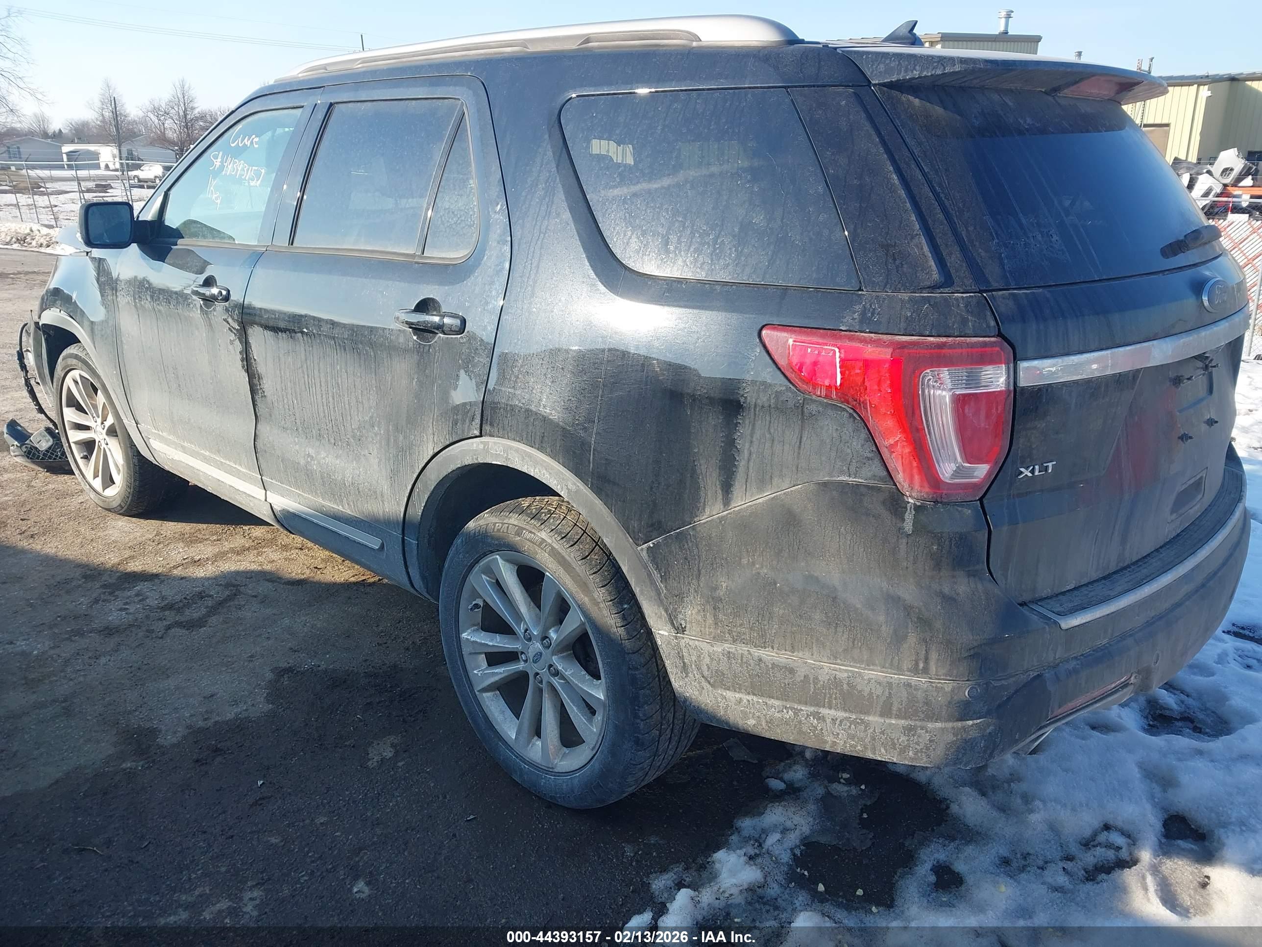 FORD EXPLORER image 3