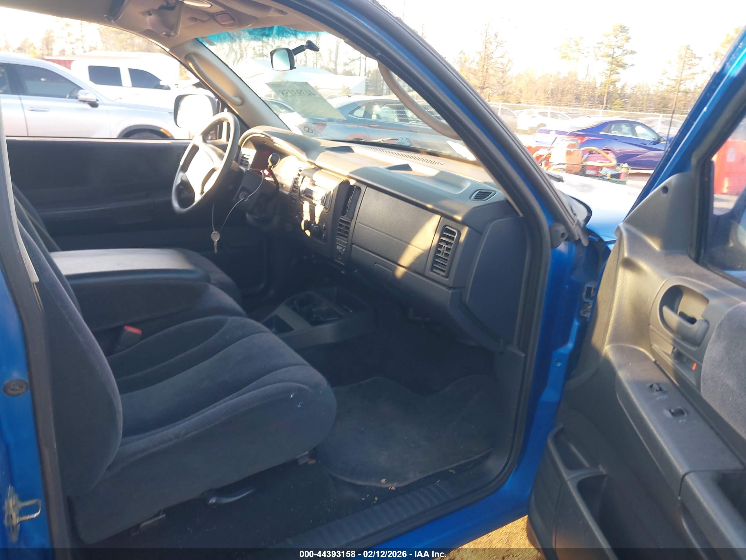 DODGE DAKOTA image 5
