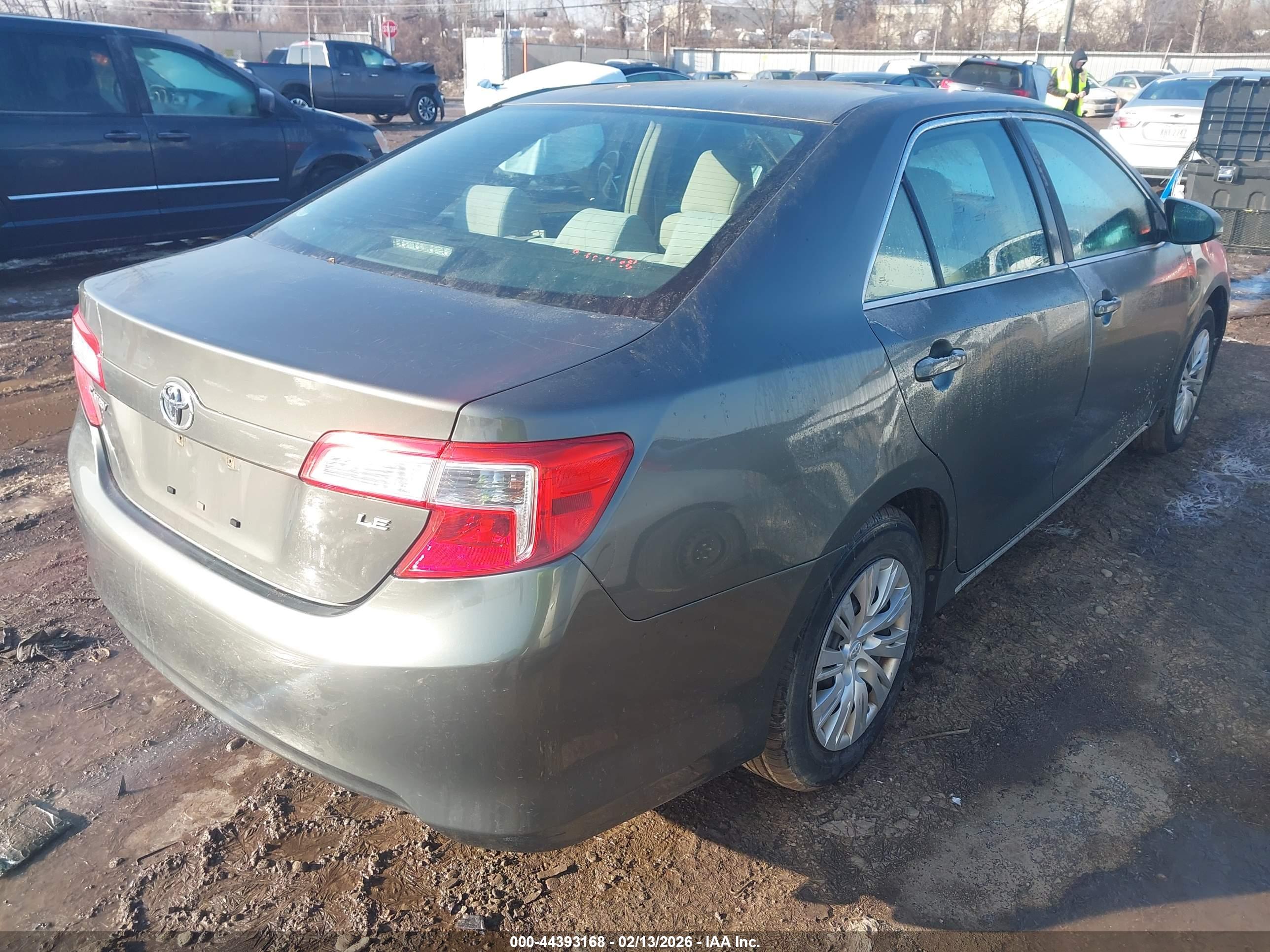 TOYOTA CAMRY image 4