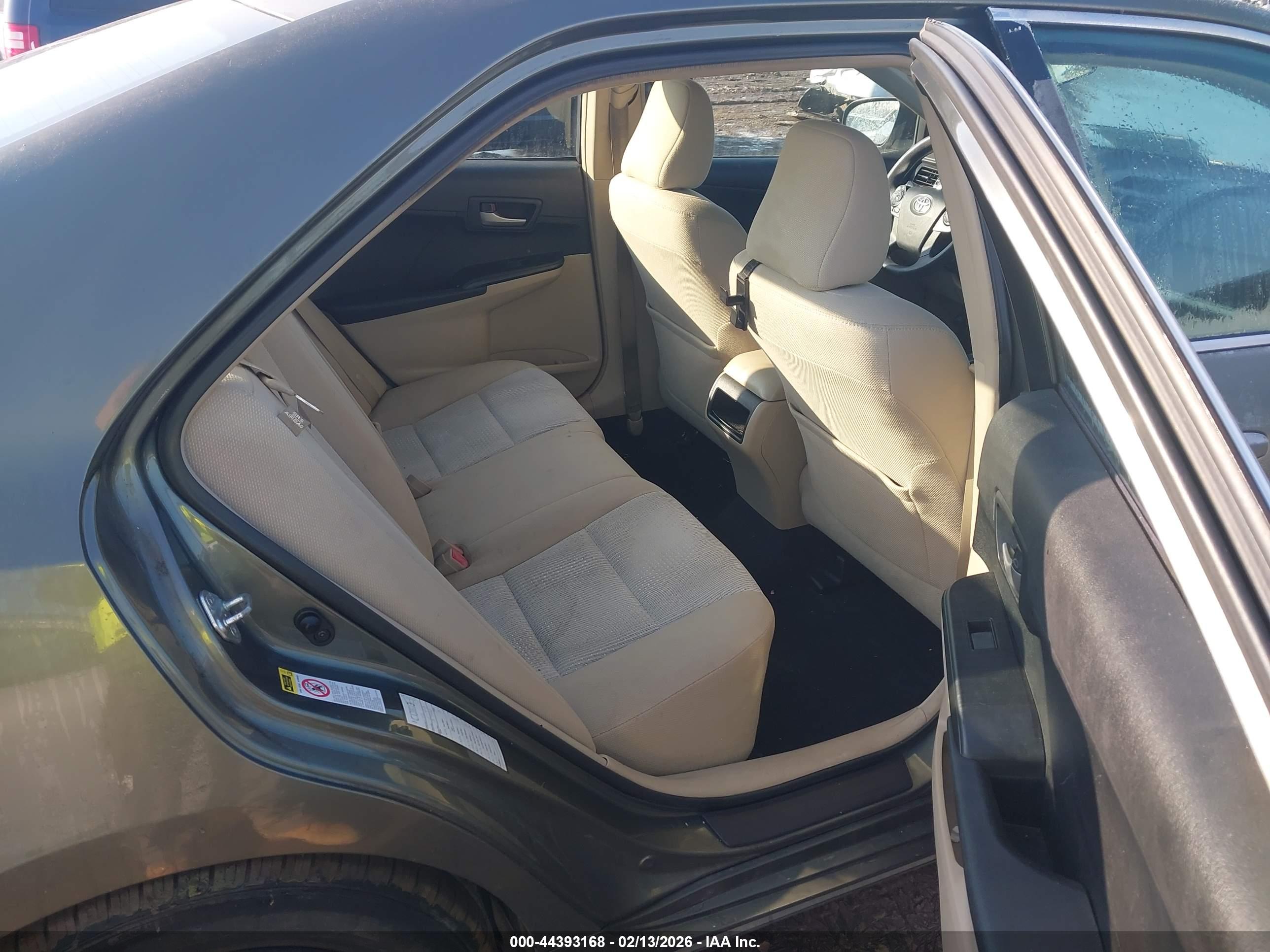 TOYOTA CAMRY image 8