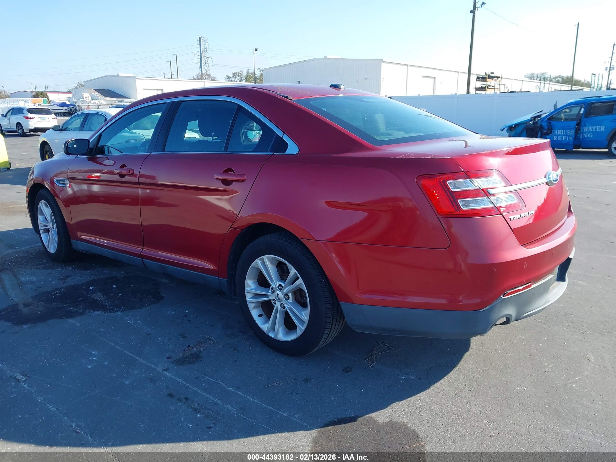 FORD TAURUS image 3