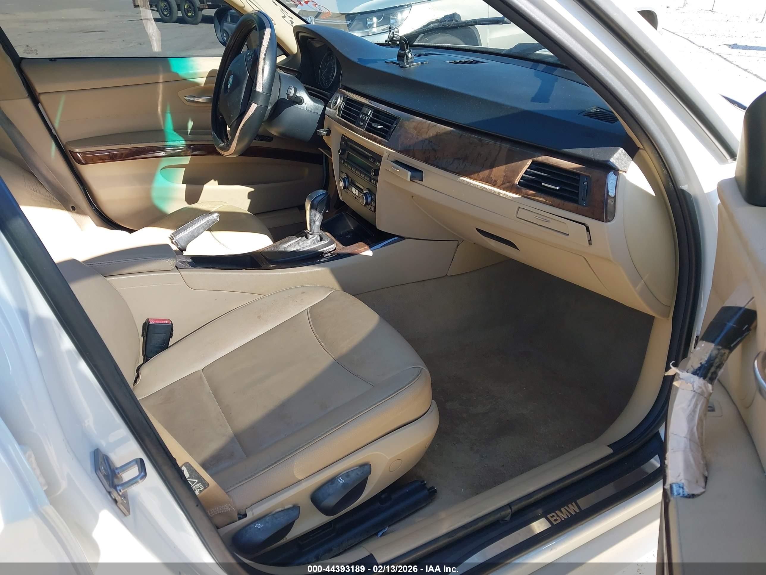 BMW 328I image 5